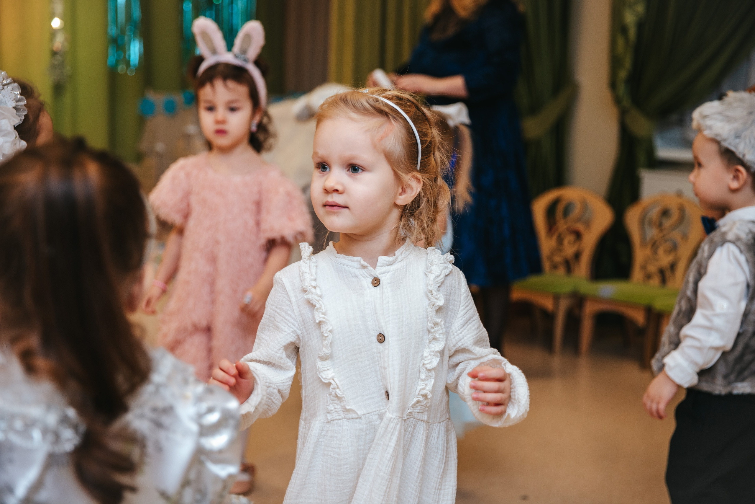 Новогодний утренник в младшей группе. Семейный lifestyle фотограф в Санкт-Петербурге Людмила Пахомова