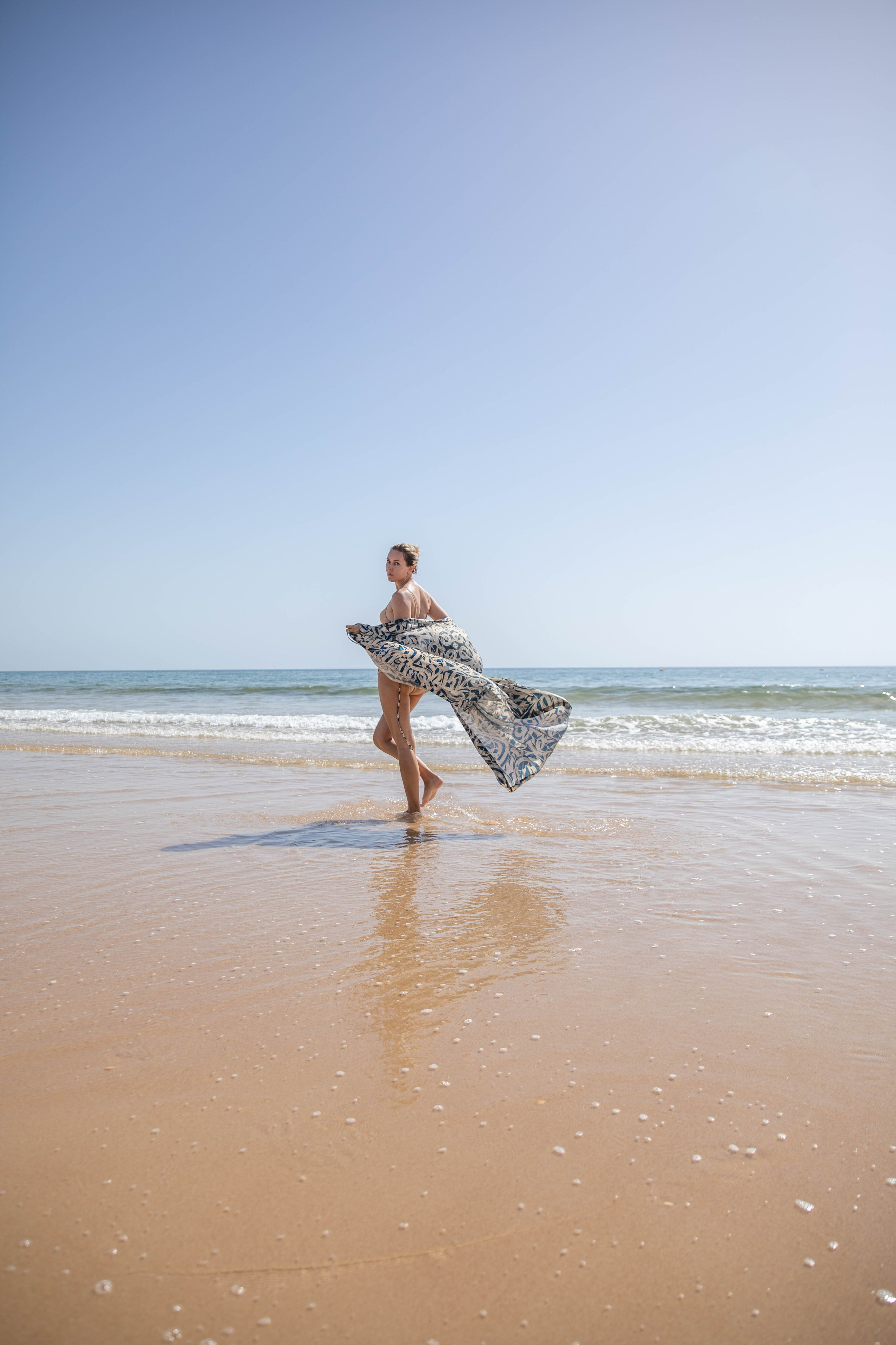 VAVA × Oksana Lomnova — A Creative Collaboration by the Ocean. Professional Photographer in Portugal. Oksana Lomnova