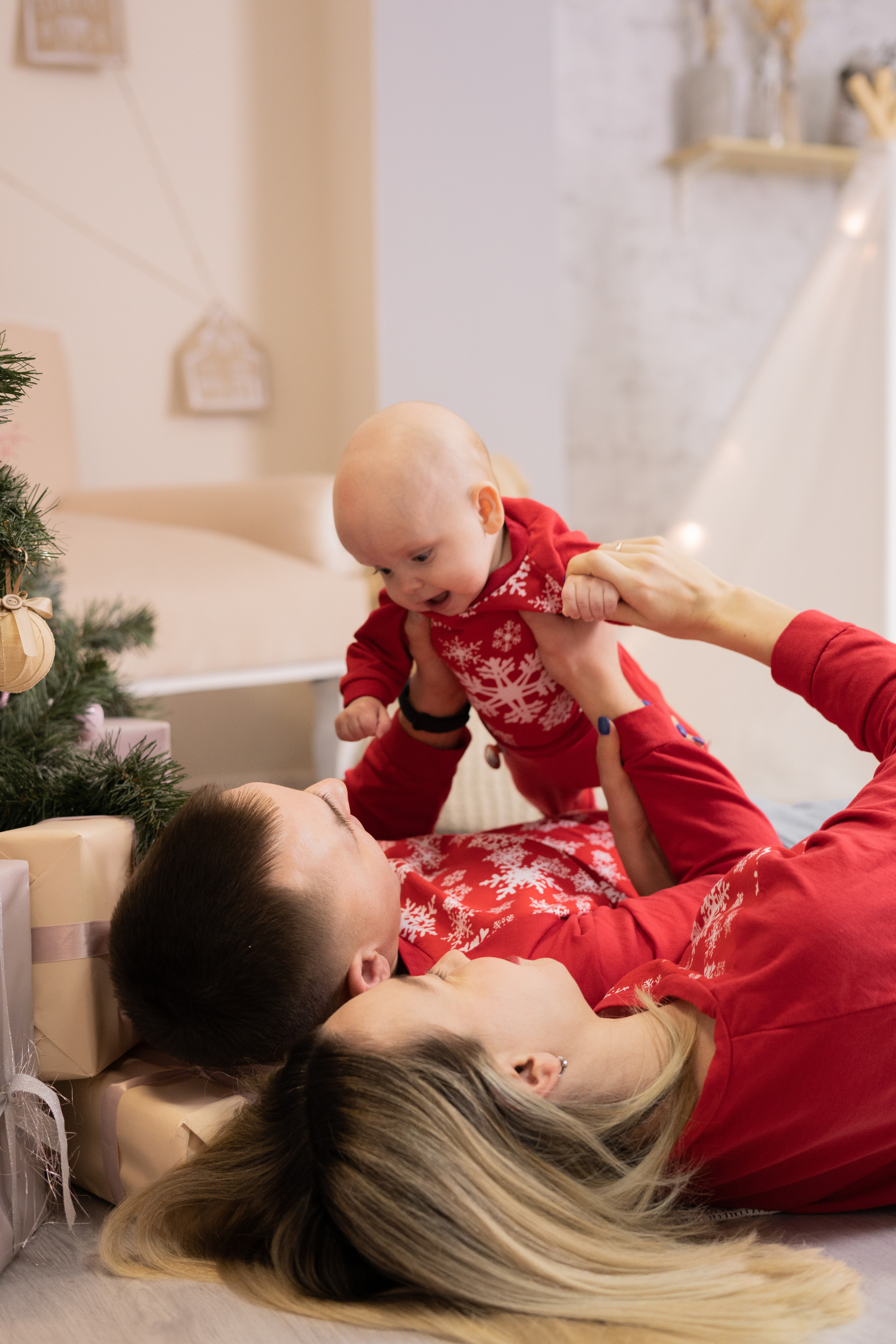 Семейная фотосессия. Фотограф на крещение и венчание в Нижнем Новгороде.Свадебный Фотограф