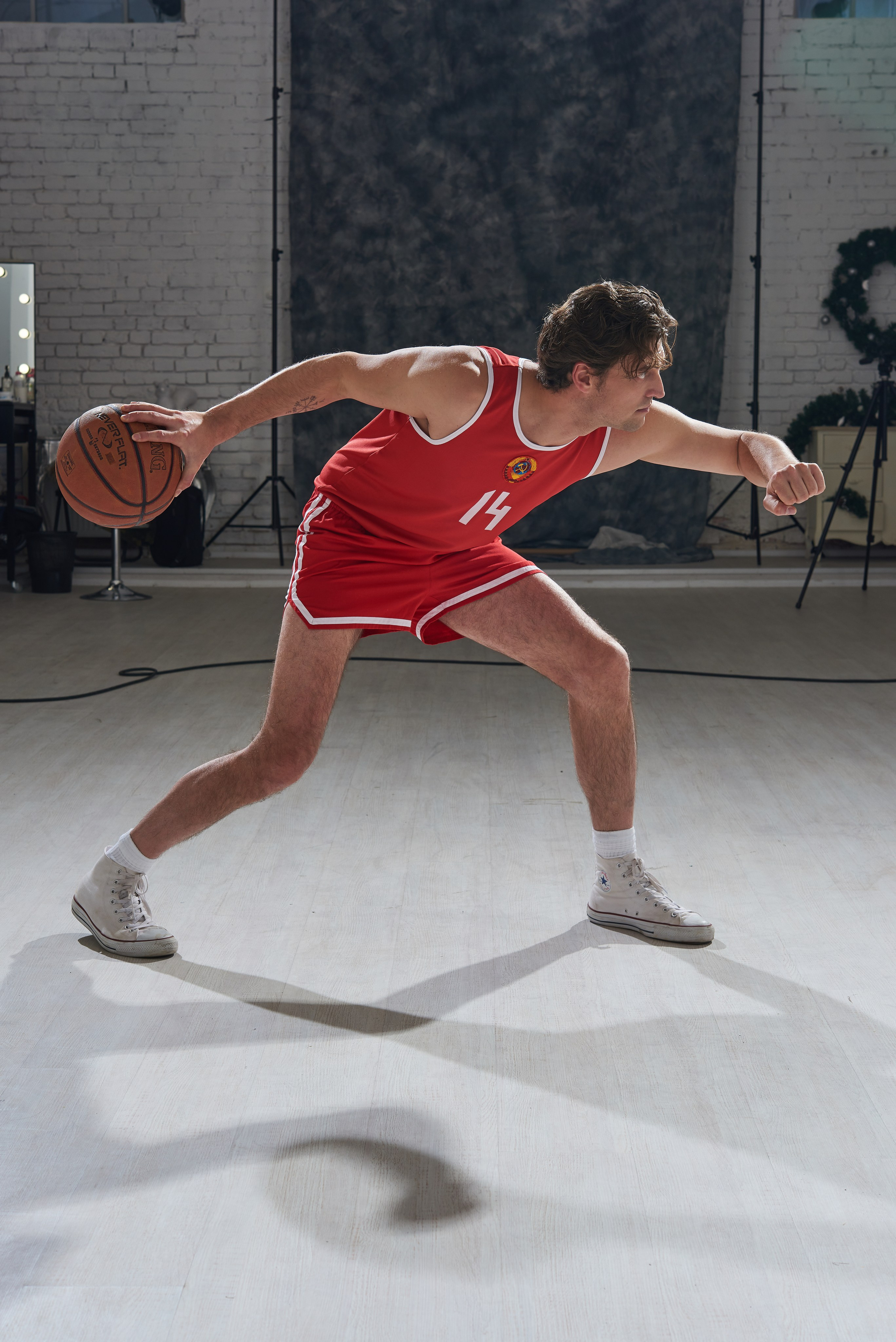 BACKSTAGE. Www.apowerstudio.com