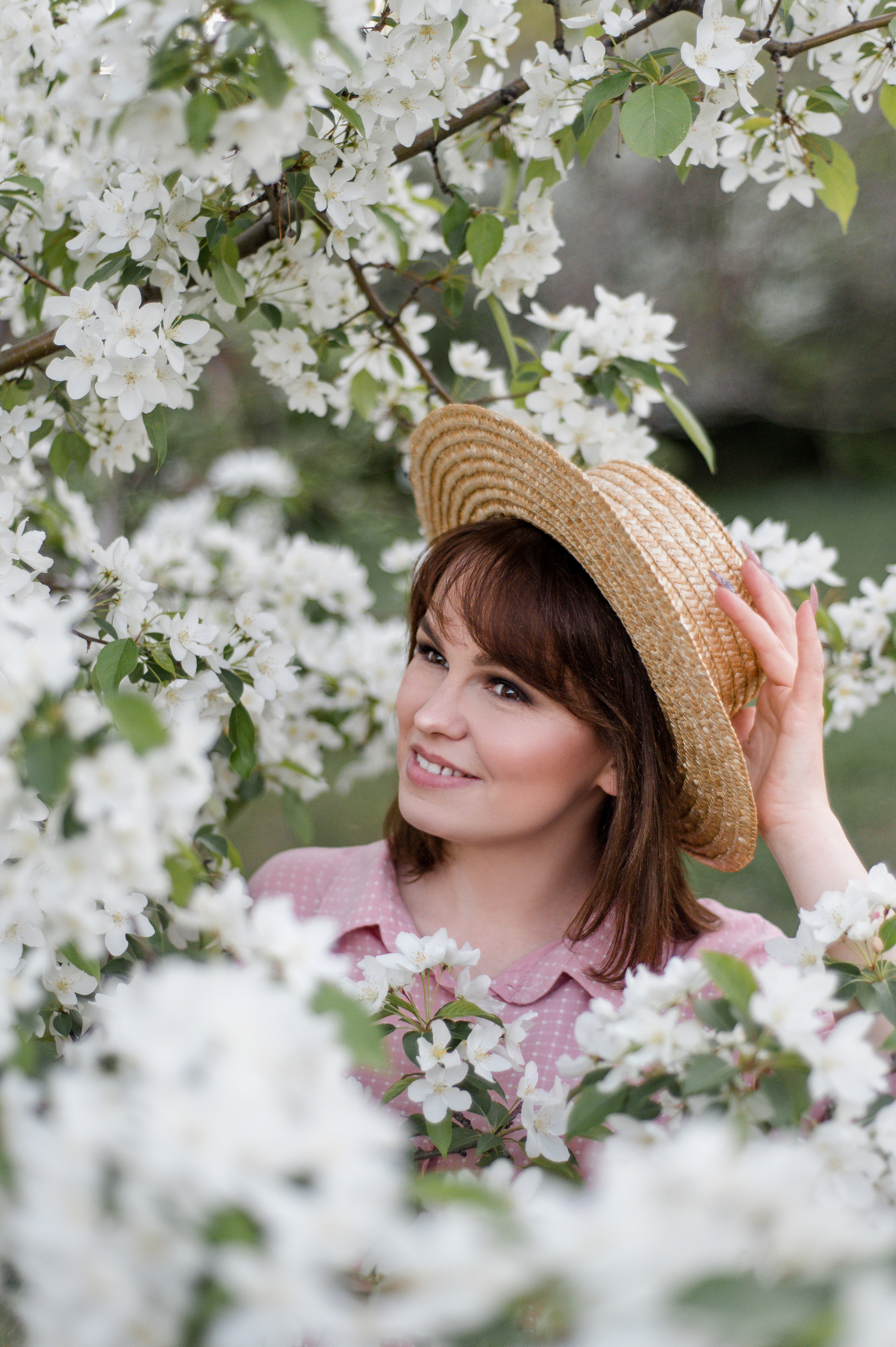 Кристина — персональная фотосессия в яблоневом саду. Свадебный фотограф Караганда