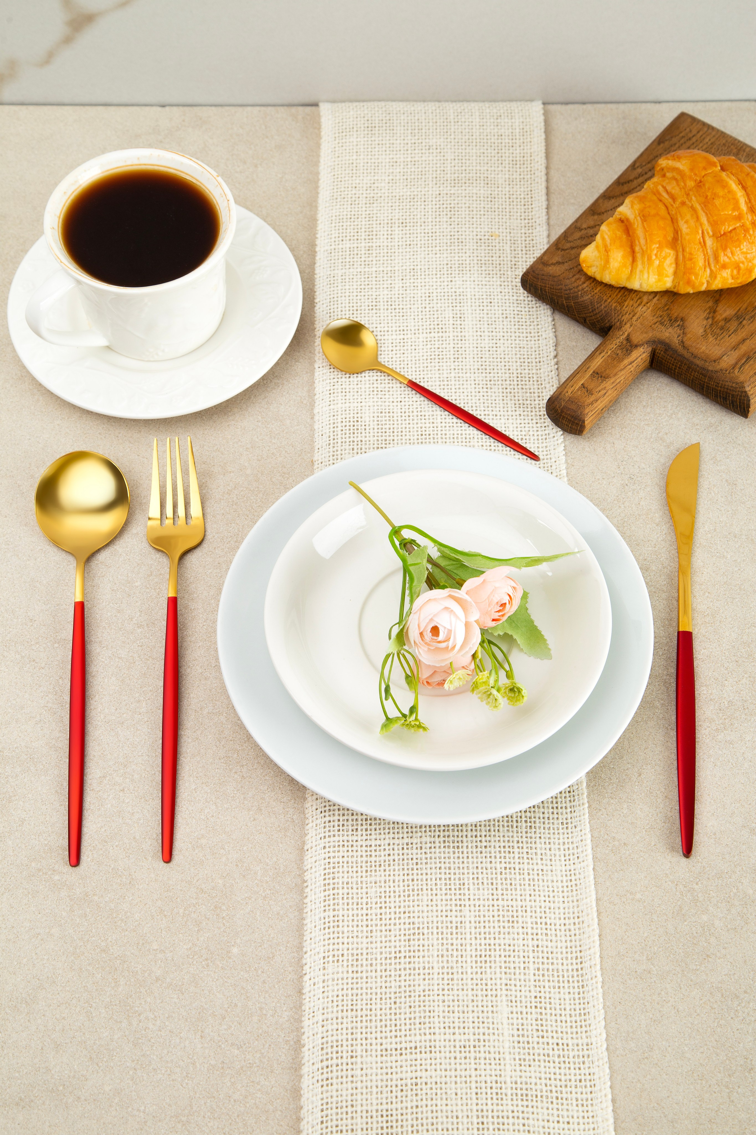 Профессиональная предметная съемка столовых приборов для маркетплейсов. Фотограф Анна Татаурова | Авторская фотосъемка в Москве