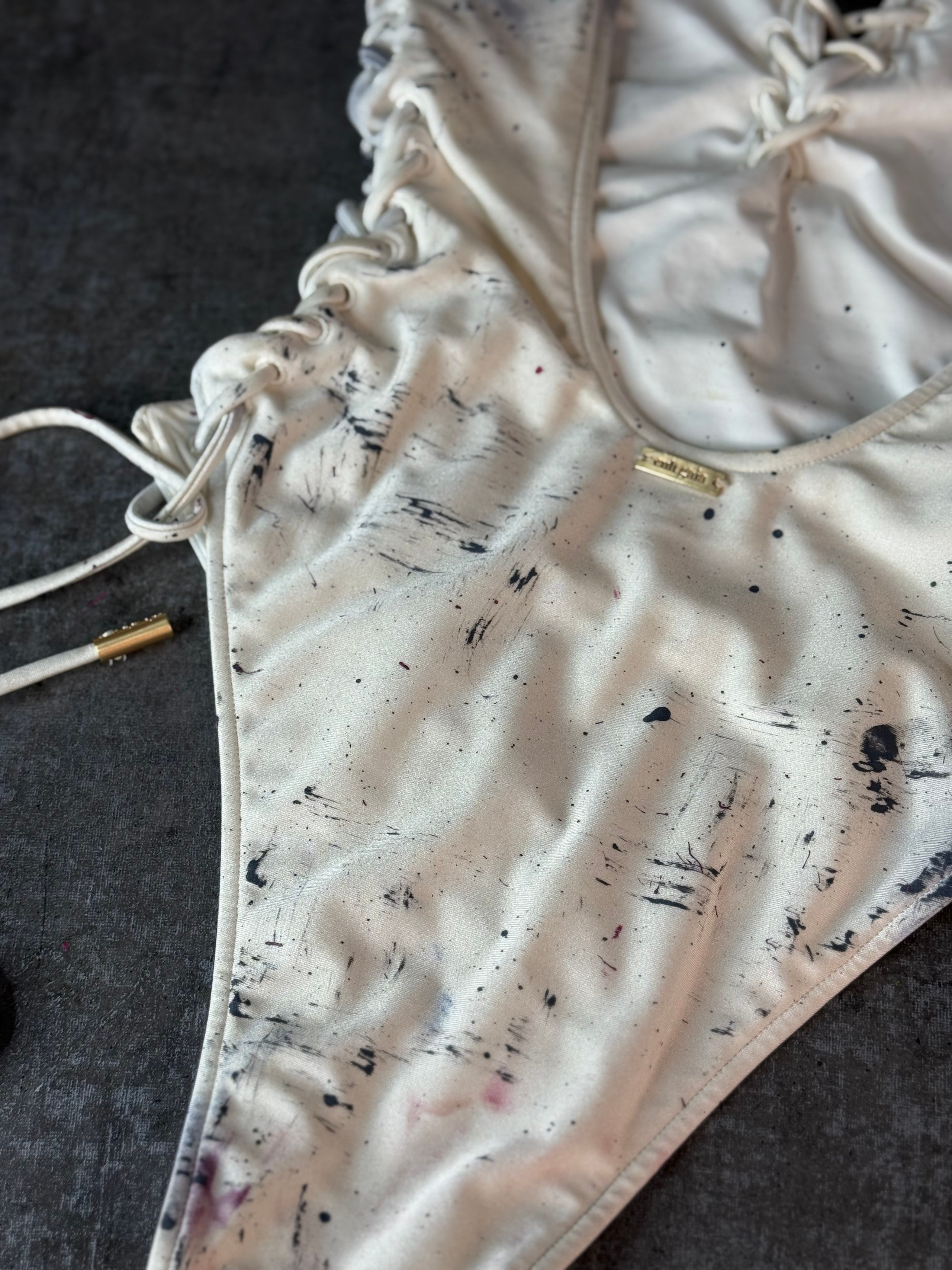 Роспись одежды. Художник интерьерных картин на заказ в Москве Nadi_Korchagina