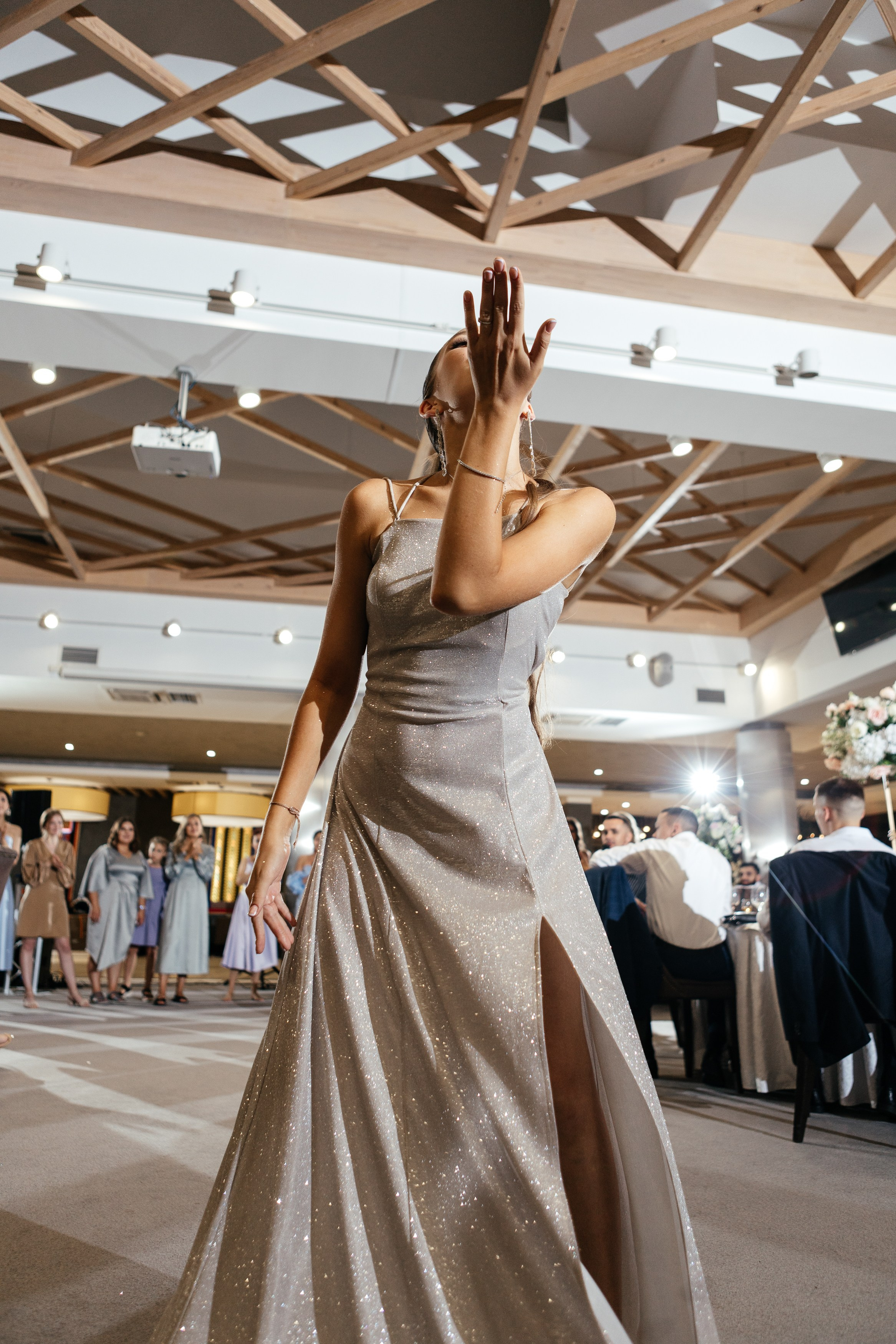 Свадебный фотограф Уфа — Руслан ГабдлисламовЖивые эмоции, красивые кадры, воспоминания на всю жизнь.Работаю по всей Республике Башкортоста. Свадебный фотограф Уфа Руслан Габдлисламов