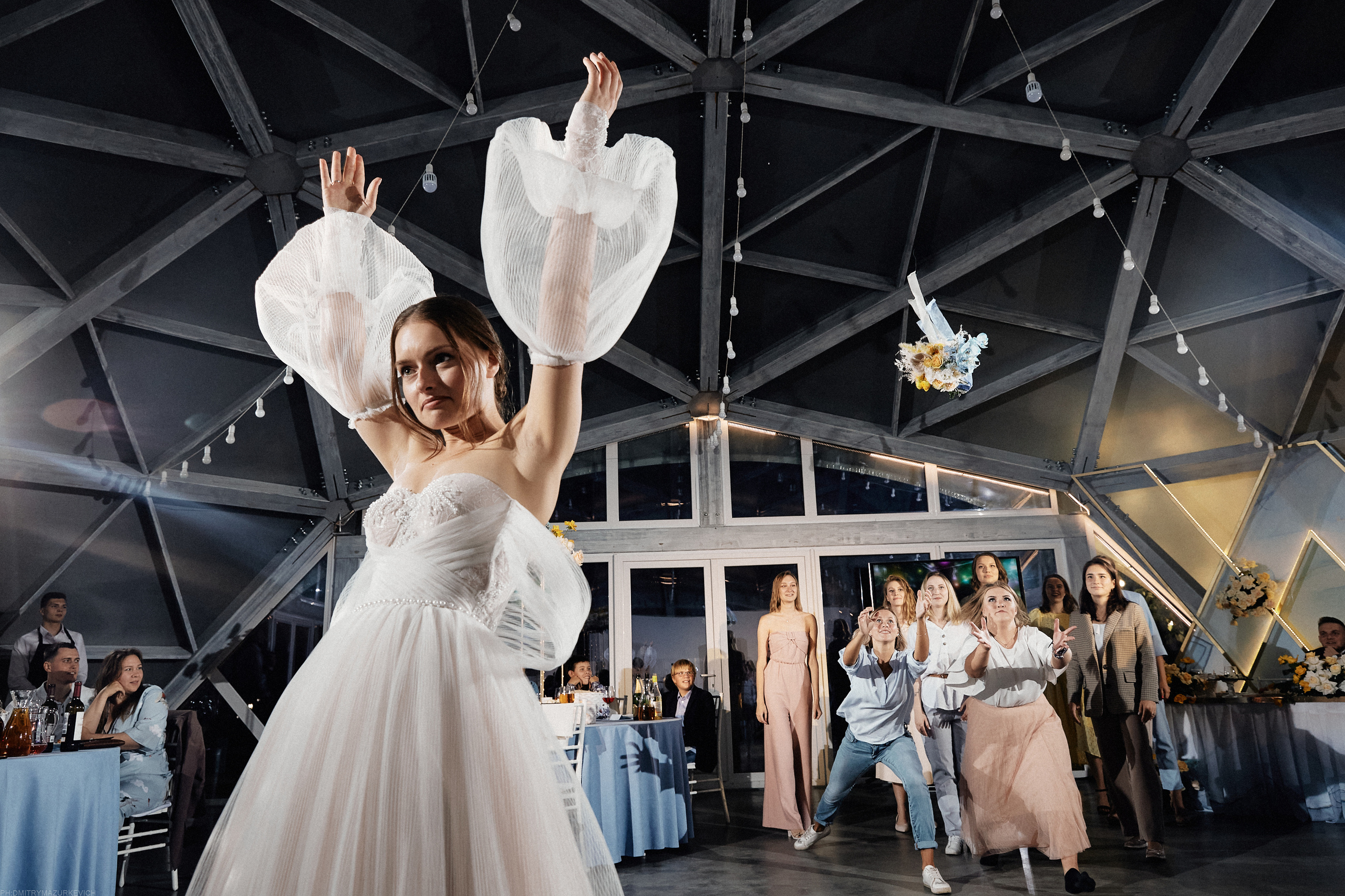 CLOUDS. LEADING. BLOGGER. Дмитрий Мазуркевич: Профессиональный Репортажный Фотограф