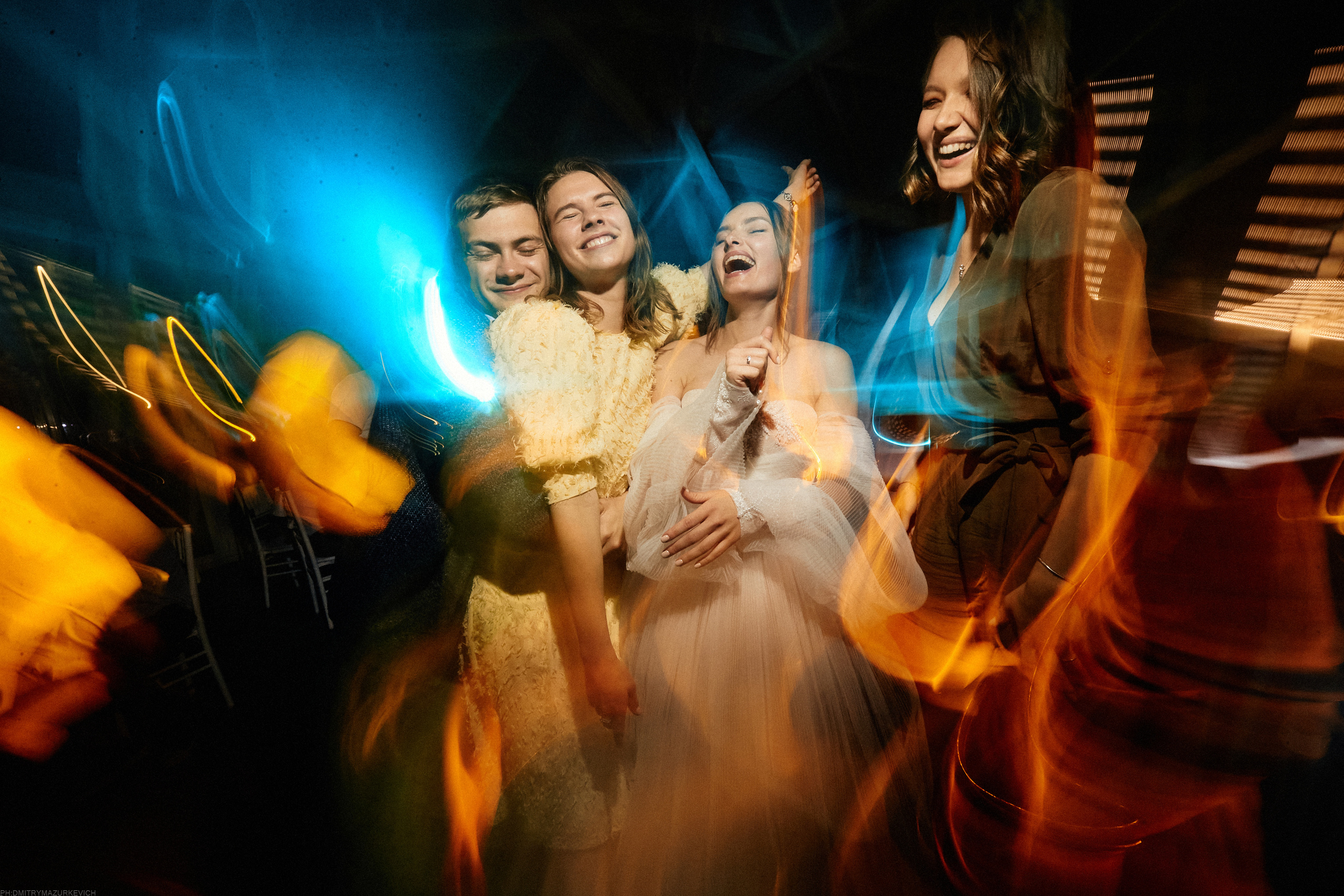 CLOUDS. LEADING. BLOGGER. Дмитрий Мазуркевич: Профессиональный Репортажный Фотограф