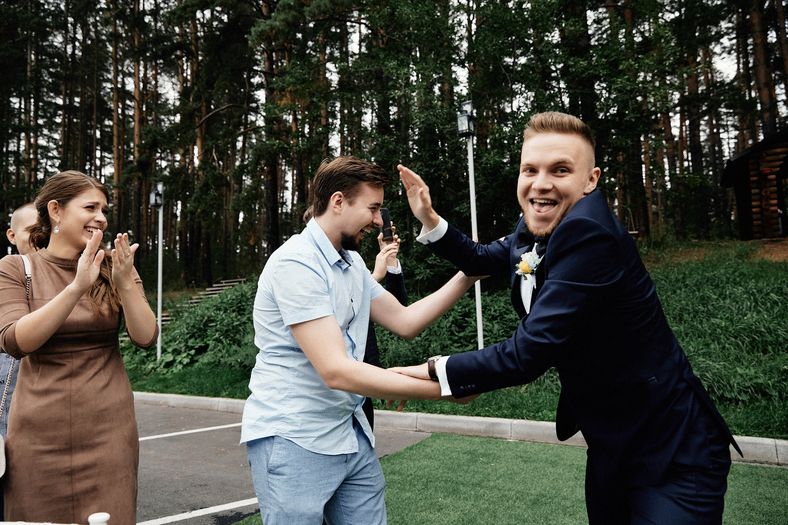 CLOUDS. LEADING. BLOGGER. Дмитрий Мазуркевич: Профессиональный Репортажный Фотограф