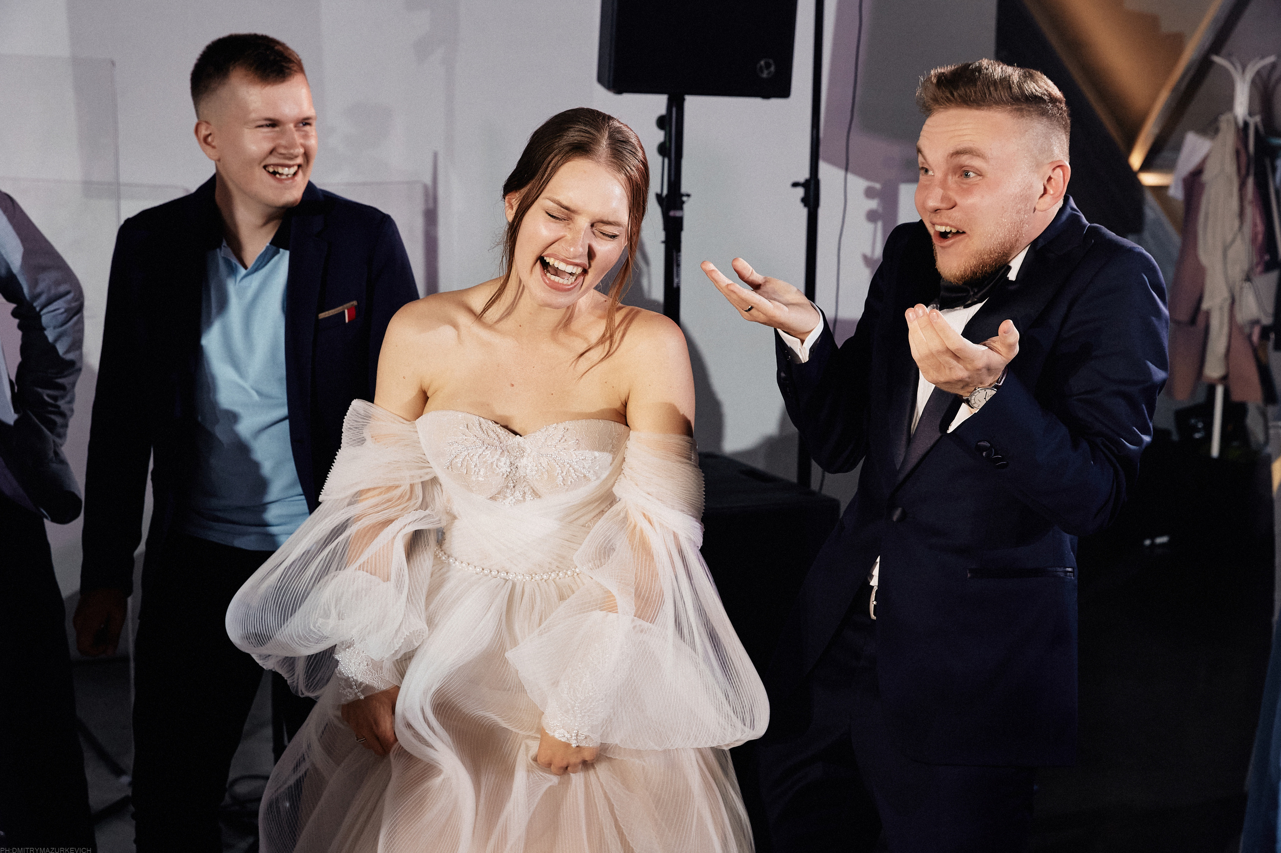 CLOUDS. LEADING. BLOGGER. Дмитрий Мазуркевич: Профессиональный Репортажный Фотограф