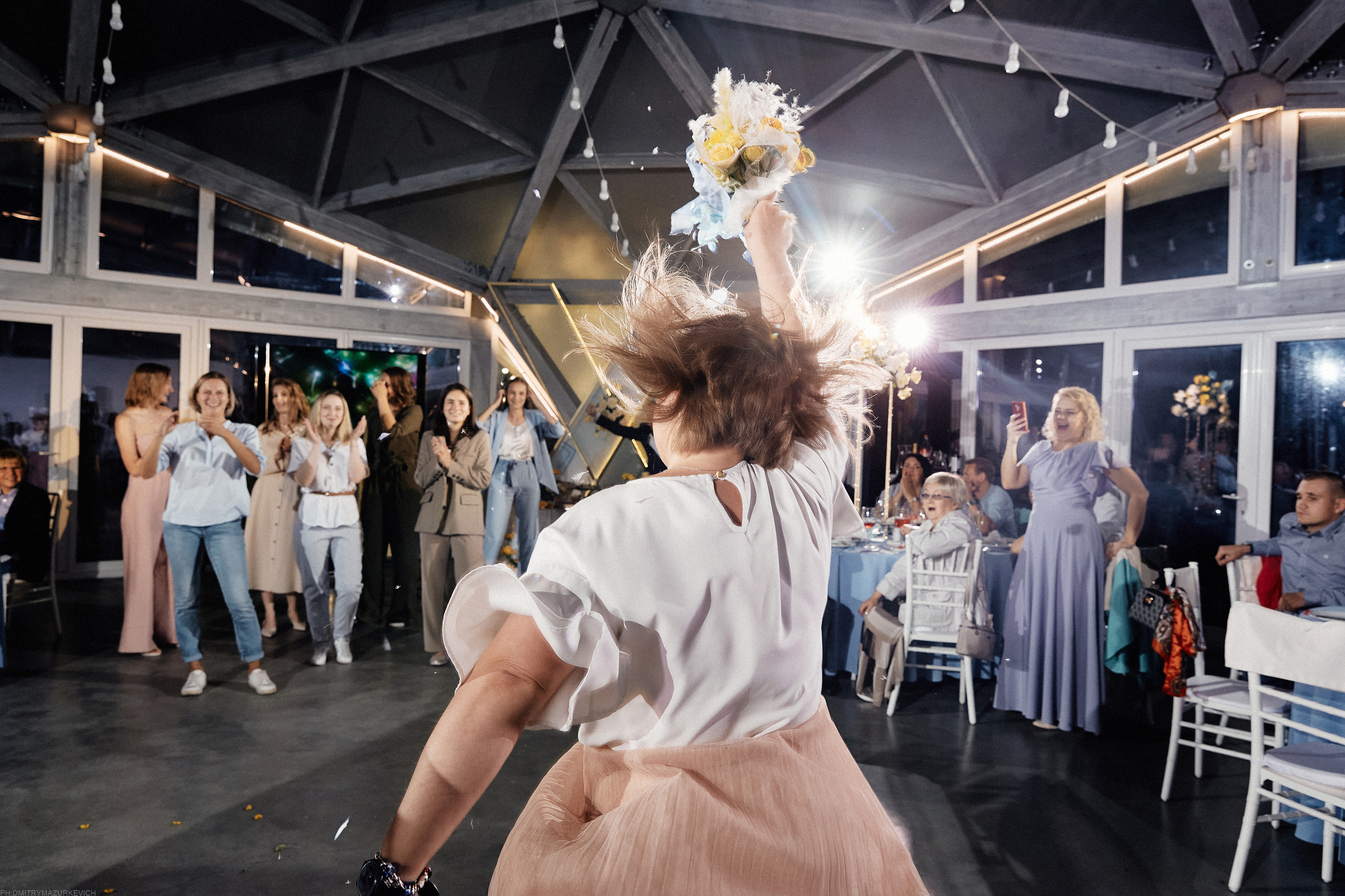 CLOUDS. LEADING. BLOGGER. Дмитрий Мазуркевич: Профессиональный Репортажный Фотограф