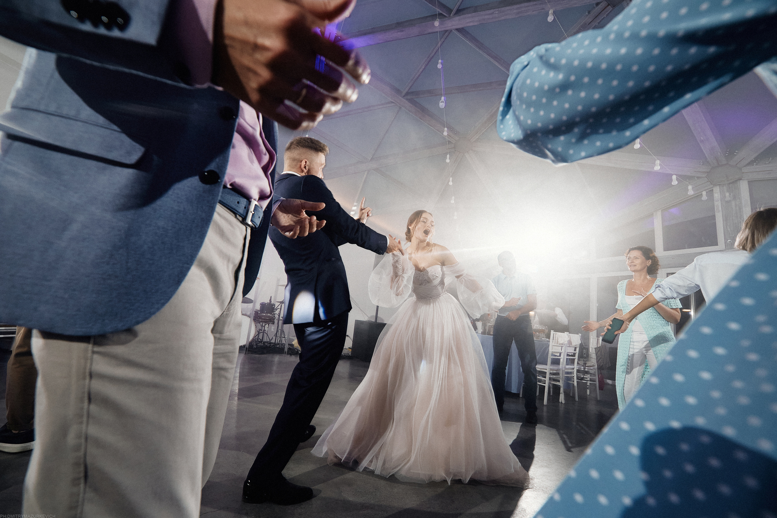 CLOUDS. LEADING. BLOGGER. Дмитрий Мазуркевич: Профессиональный Репортажный Фотограф