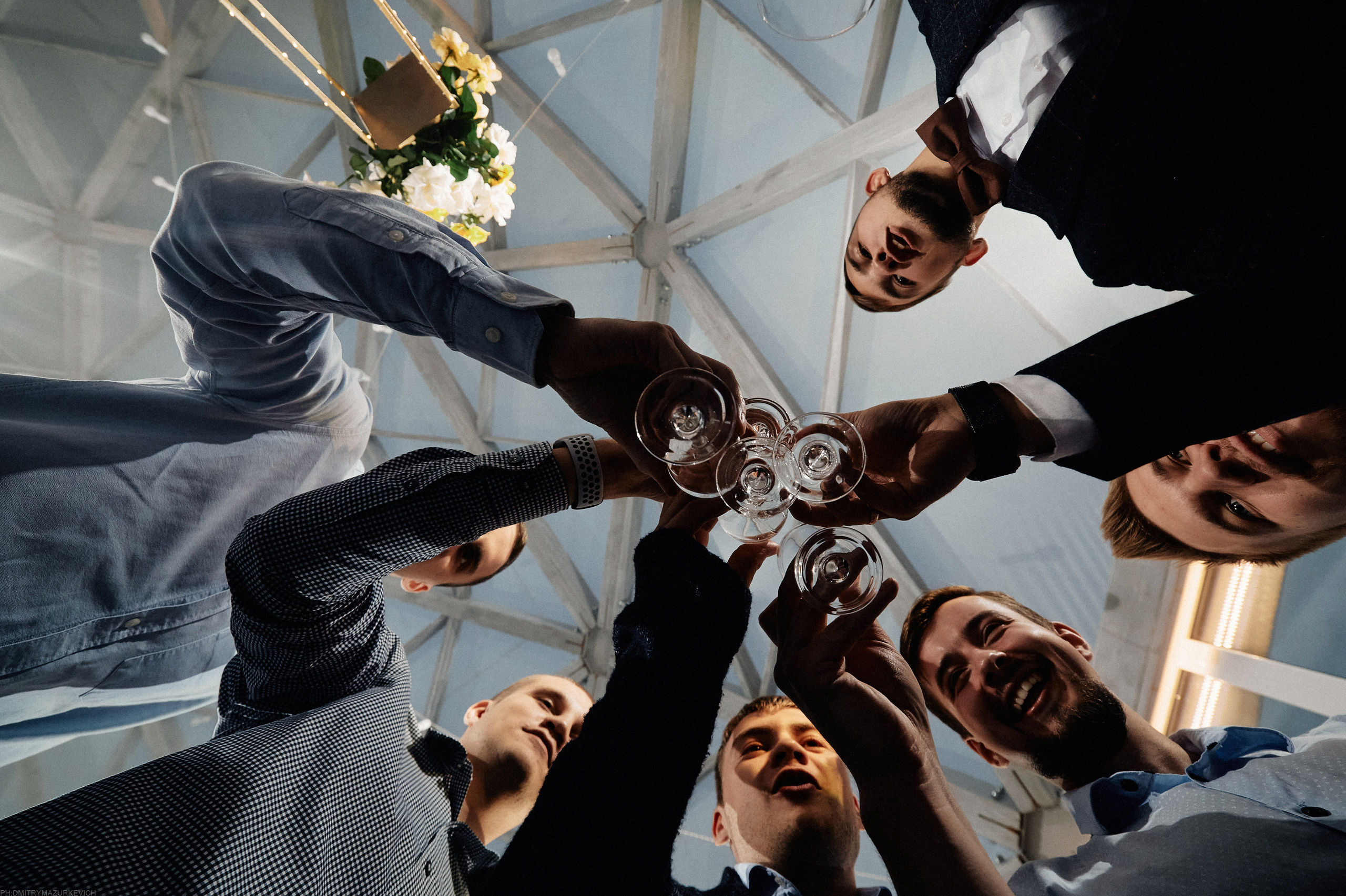 CLOUDS. LEADING. BLOGGER. Дмитрий Мазуркевич: Профессиональный Репортажный Фотограф