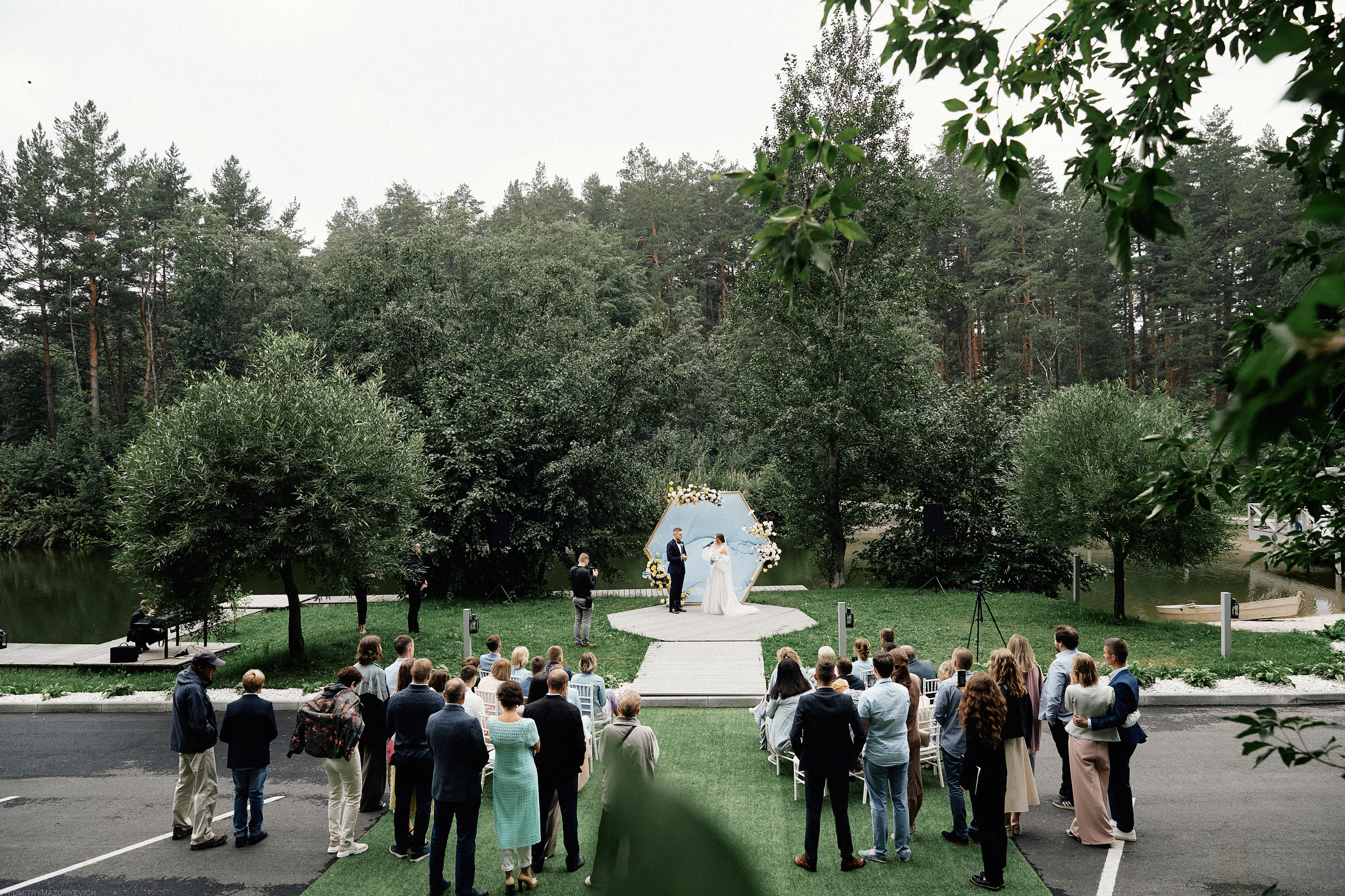 CLOUDS. LEADING. BLOGGER. Дмитрий Мазуркевич: Профессиональный Репортажный Фотограф