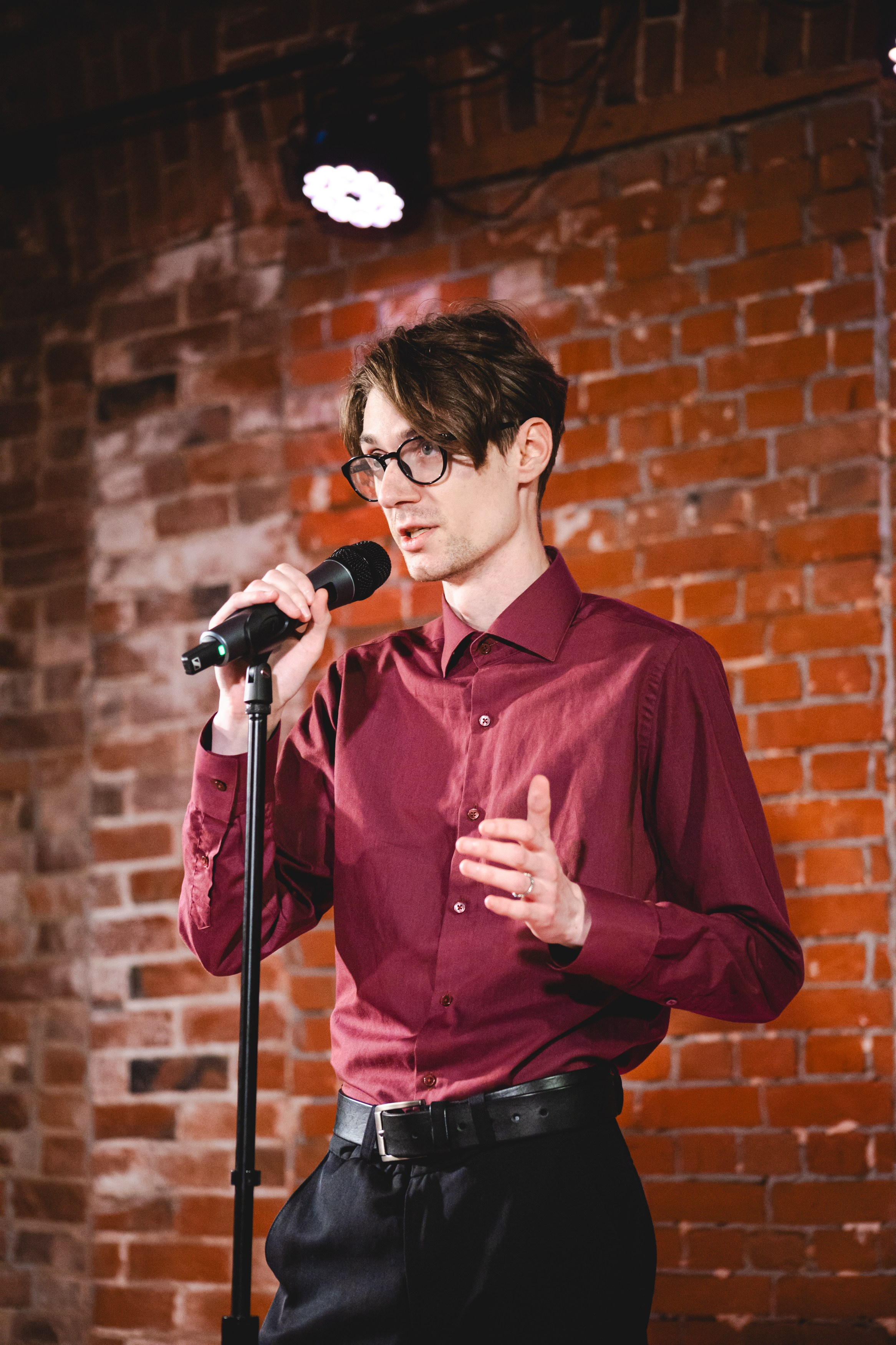 Фотографии стендапа Первой лиги КВН в Перми. Репортажный фотограф в Перми Денис Голдобин