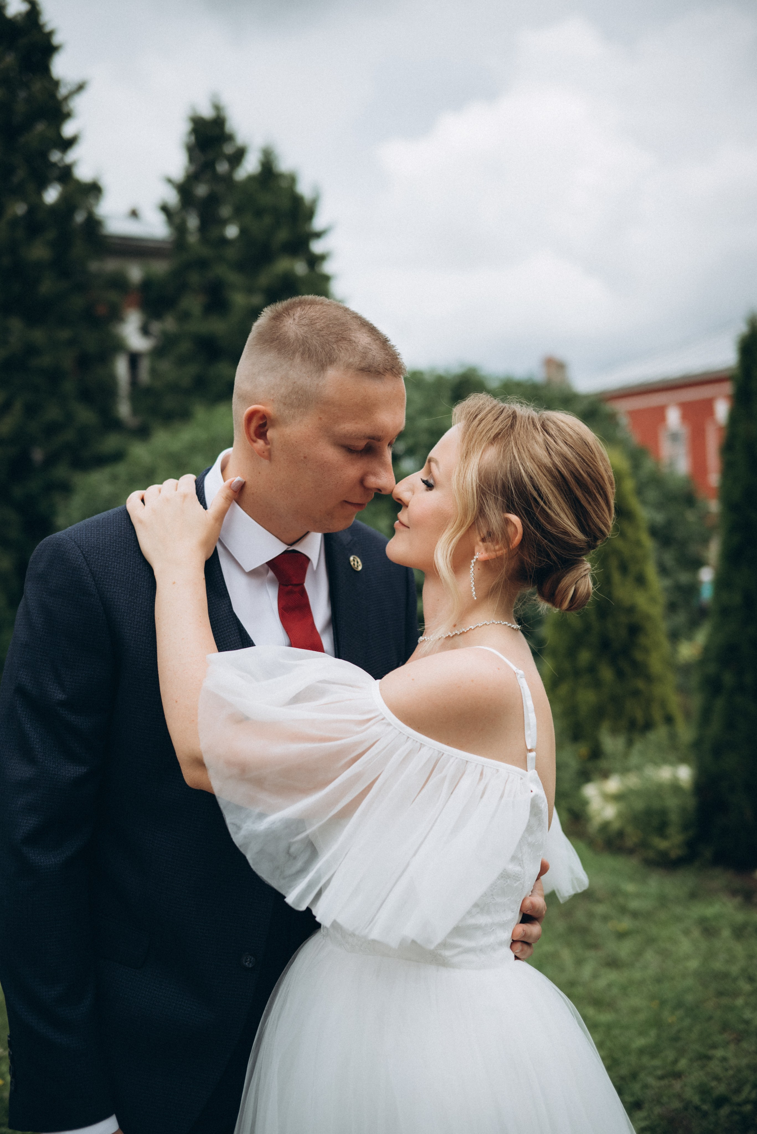 Свадебная фотосессия в Коломне. Индивидуальный, свадебный, и love-story фотограф в Москве
