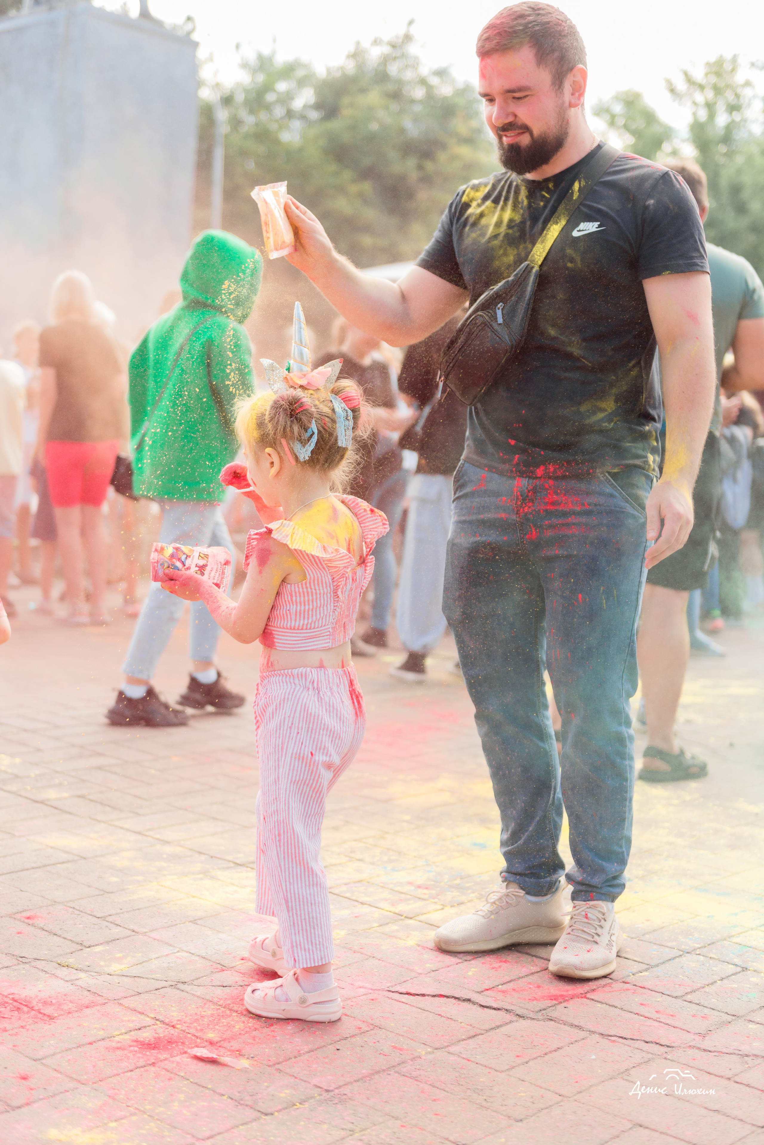 Краски Холи в Комсомольском Парке 2023. Детский фотограф, семейный фотограф и репортажи в Кемерово