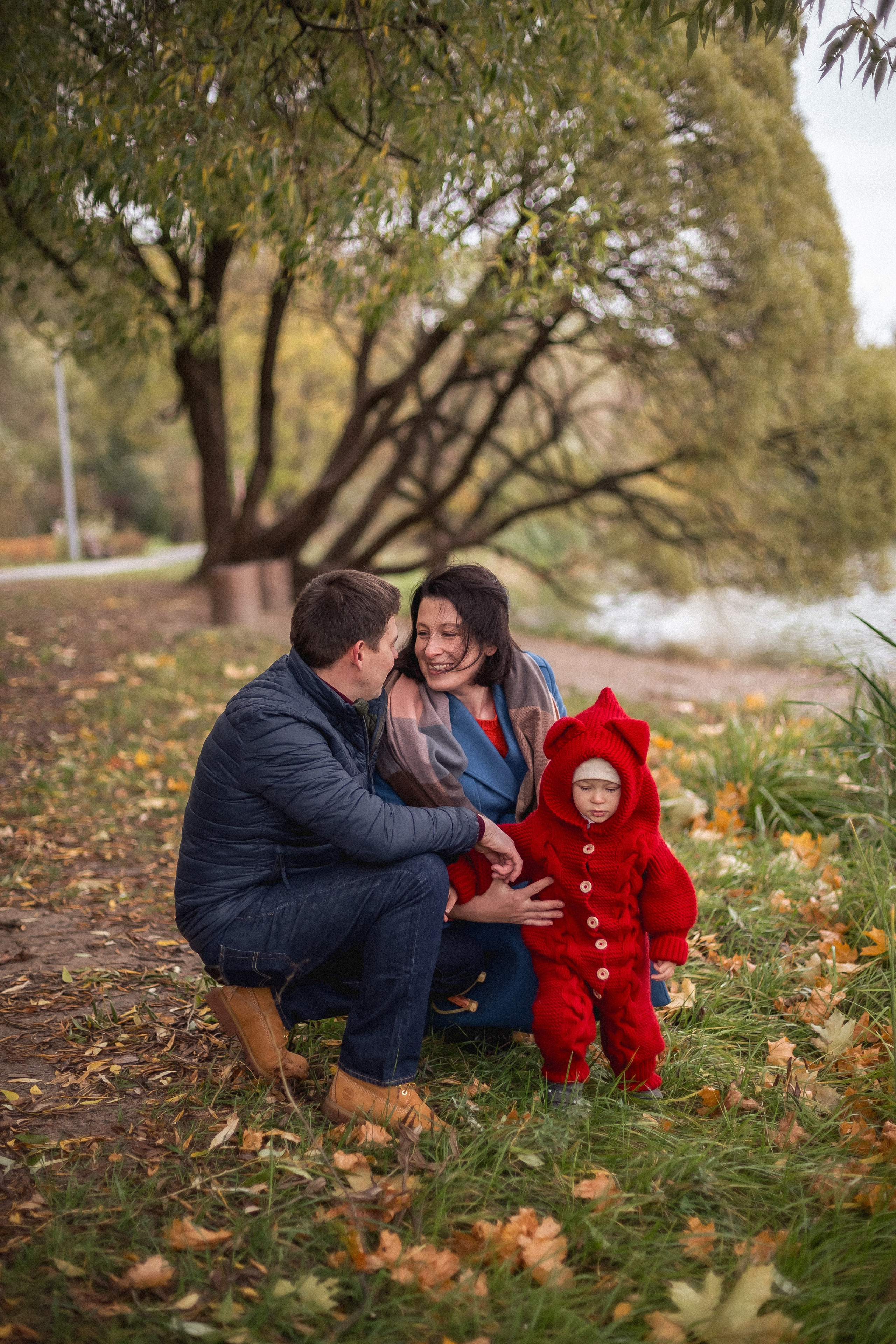 Тепло осени. Леон и родители. Фотограф в Москве Базанова Дарья