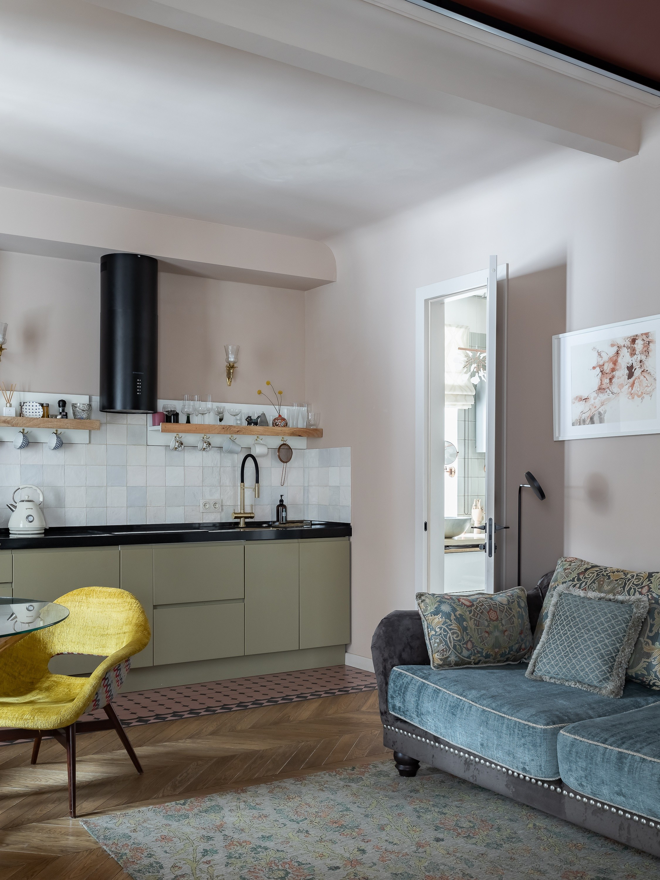 Винтажная квартира в доме начала века на Таганке. Главная