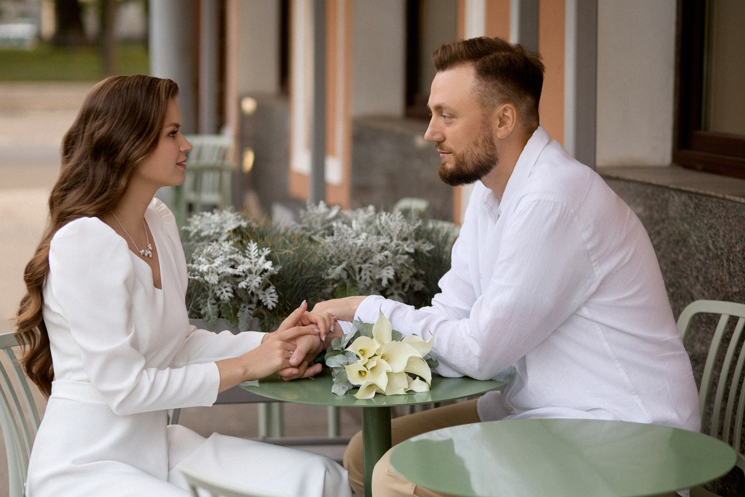 Летняя свадебная фотосессия на Чернышевской. Сестры Карабаза. Фотографы и ретушеры в Москве и Санкт-Петербурге