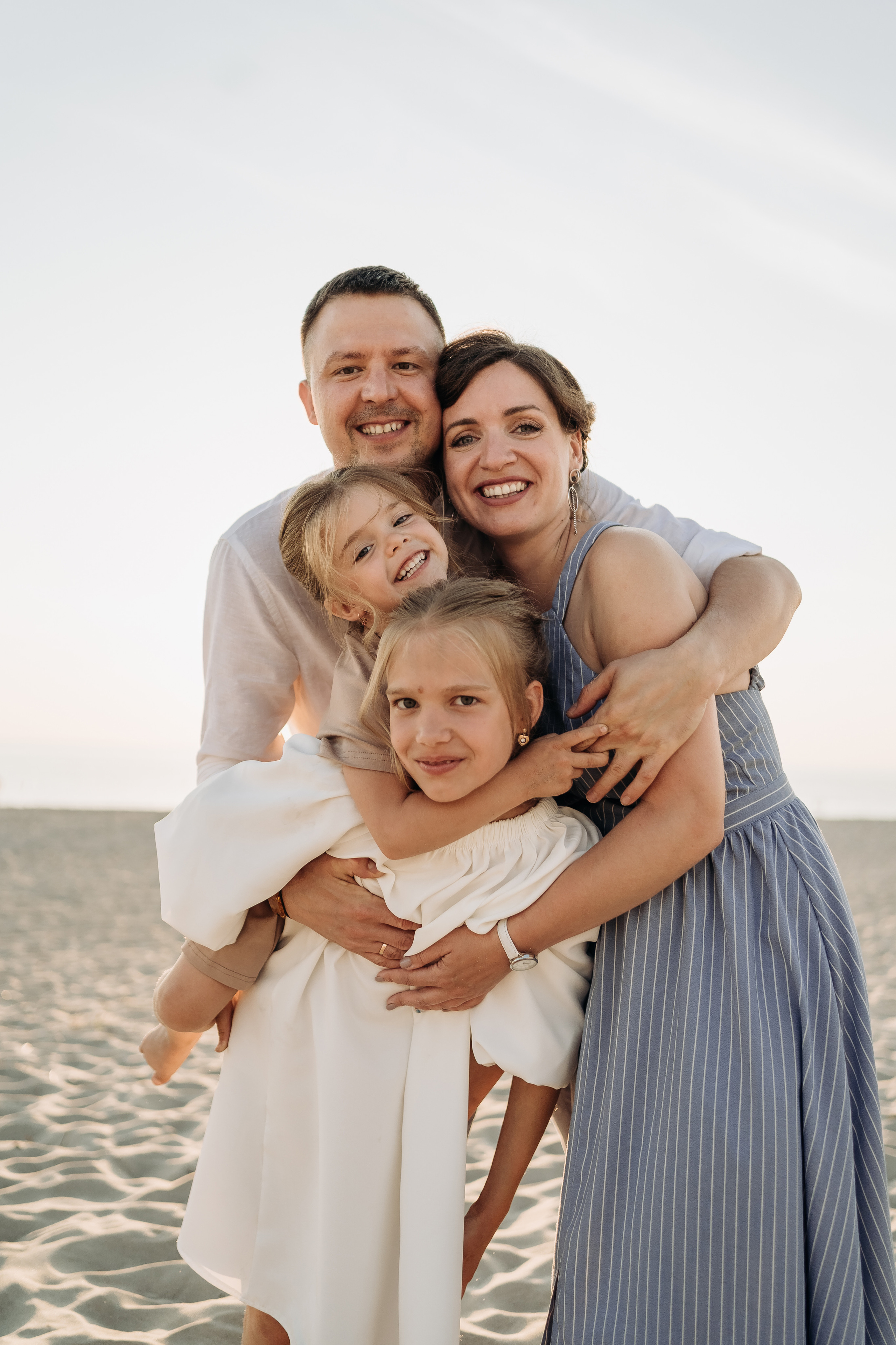 Анастасия, Сергей, Кира и Мира. Свадебный и семейный фотограф в Калининграде Алина Свиклан