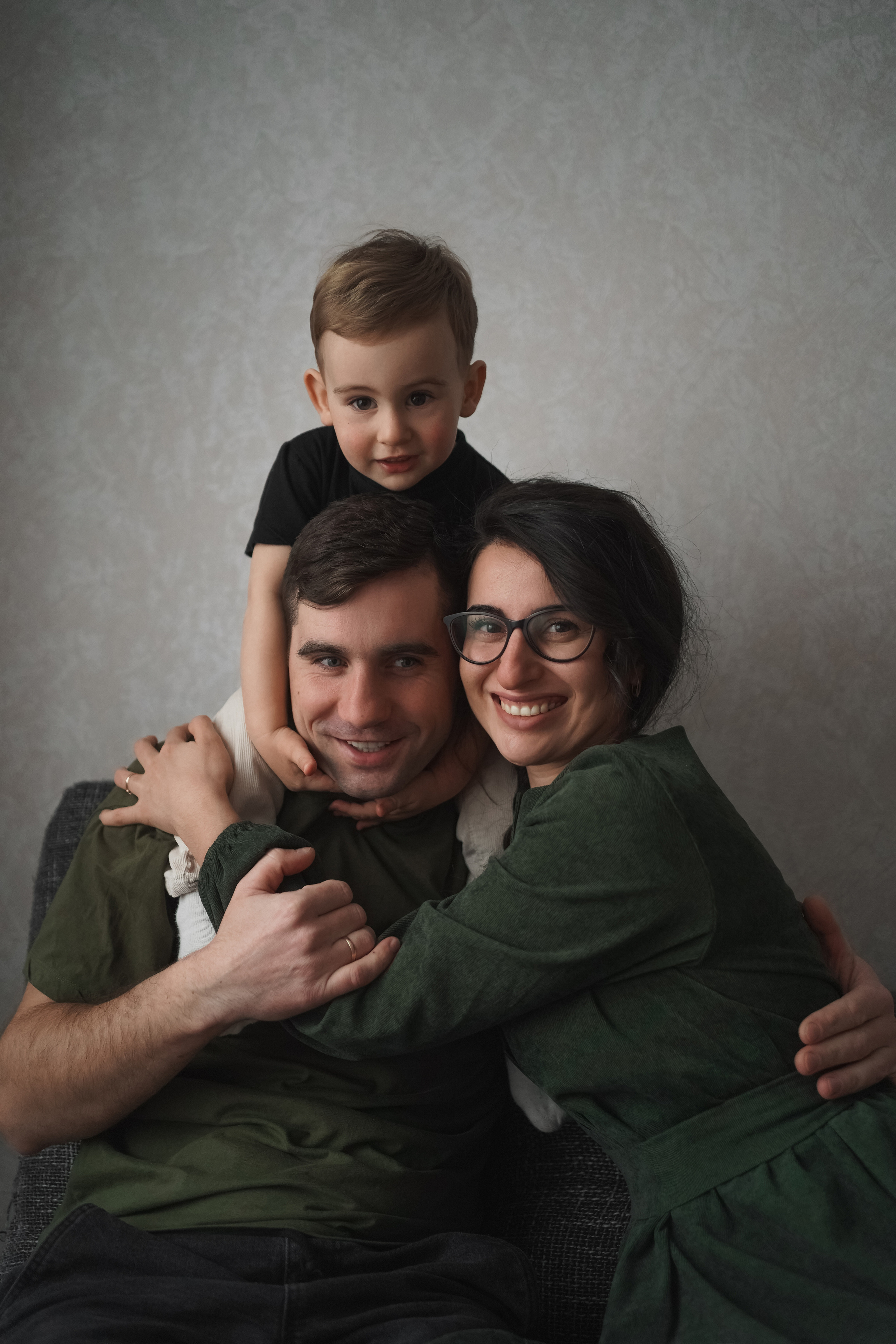 Самира, Сергей и Арсений. Свадебный и семейный фотограф в Калининграде Алина Свиклан