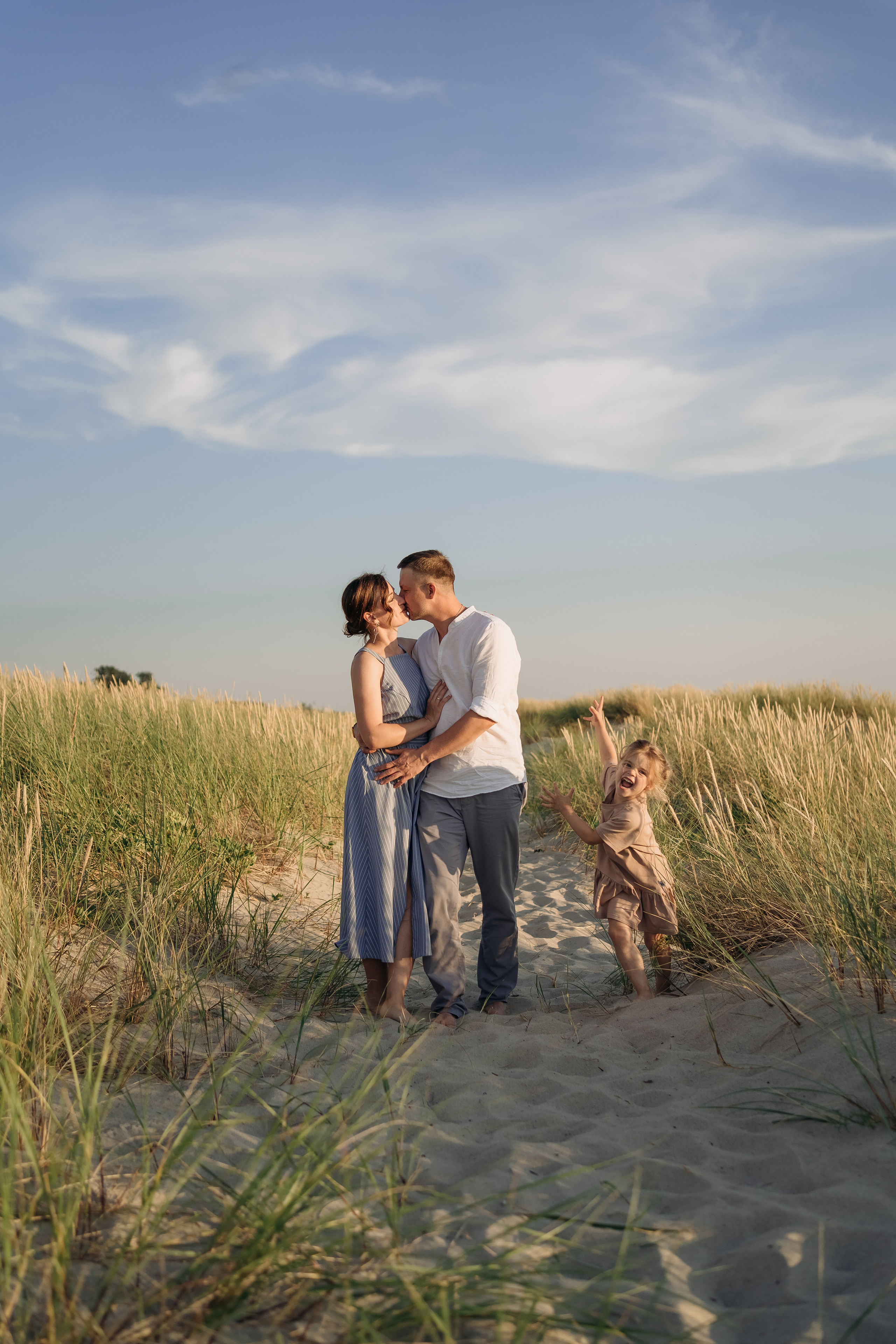 Анастасия, Сергей, Кира и Мира. Свадебный и семейный фотограф в Калининграде Алина Свиклан