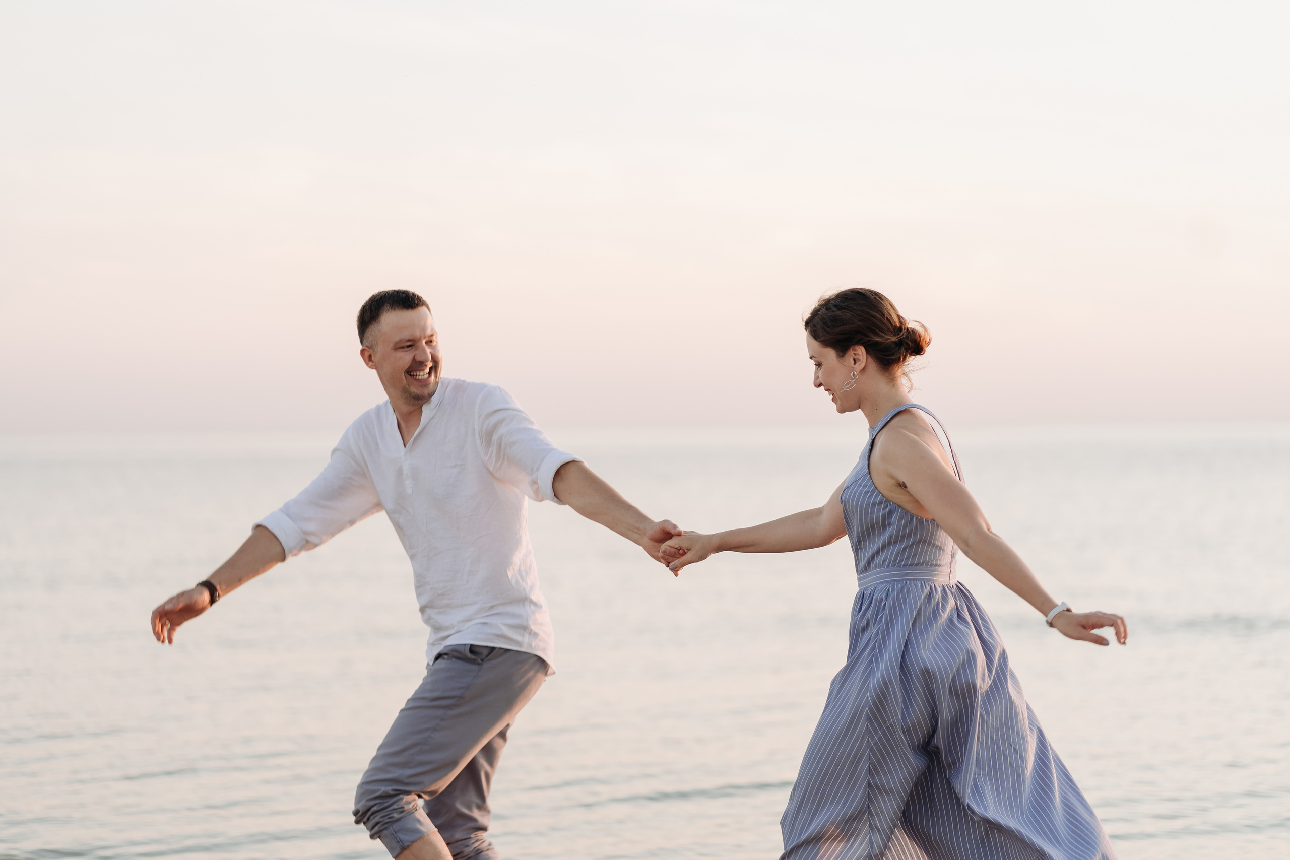 Анастасия, Сергей, Кира и Мира. Свадебный и семейный фотограф в Калининграде Алина Свиклан