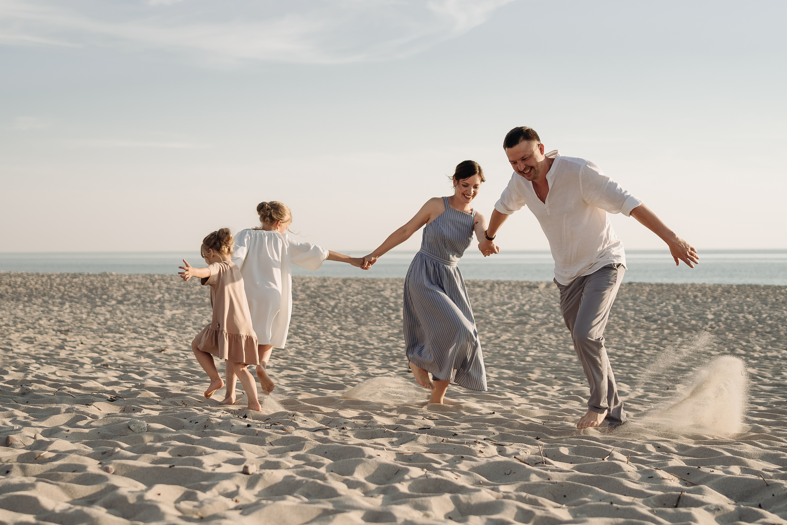Анастасия, Сергей, Кира и Мира. Свадебный и семейный фотограф в Калининграде Алина Свиклан