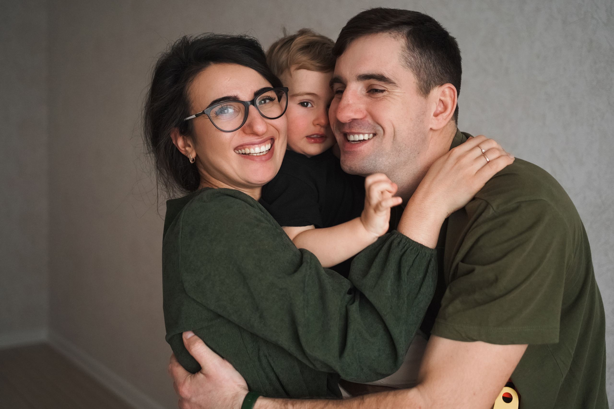 Самира, Сергей и Арсений. Свадебный и семейный фотограф в Калининграде Алина Свиклан