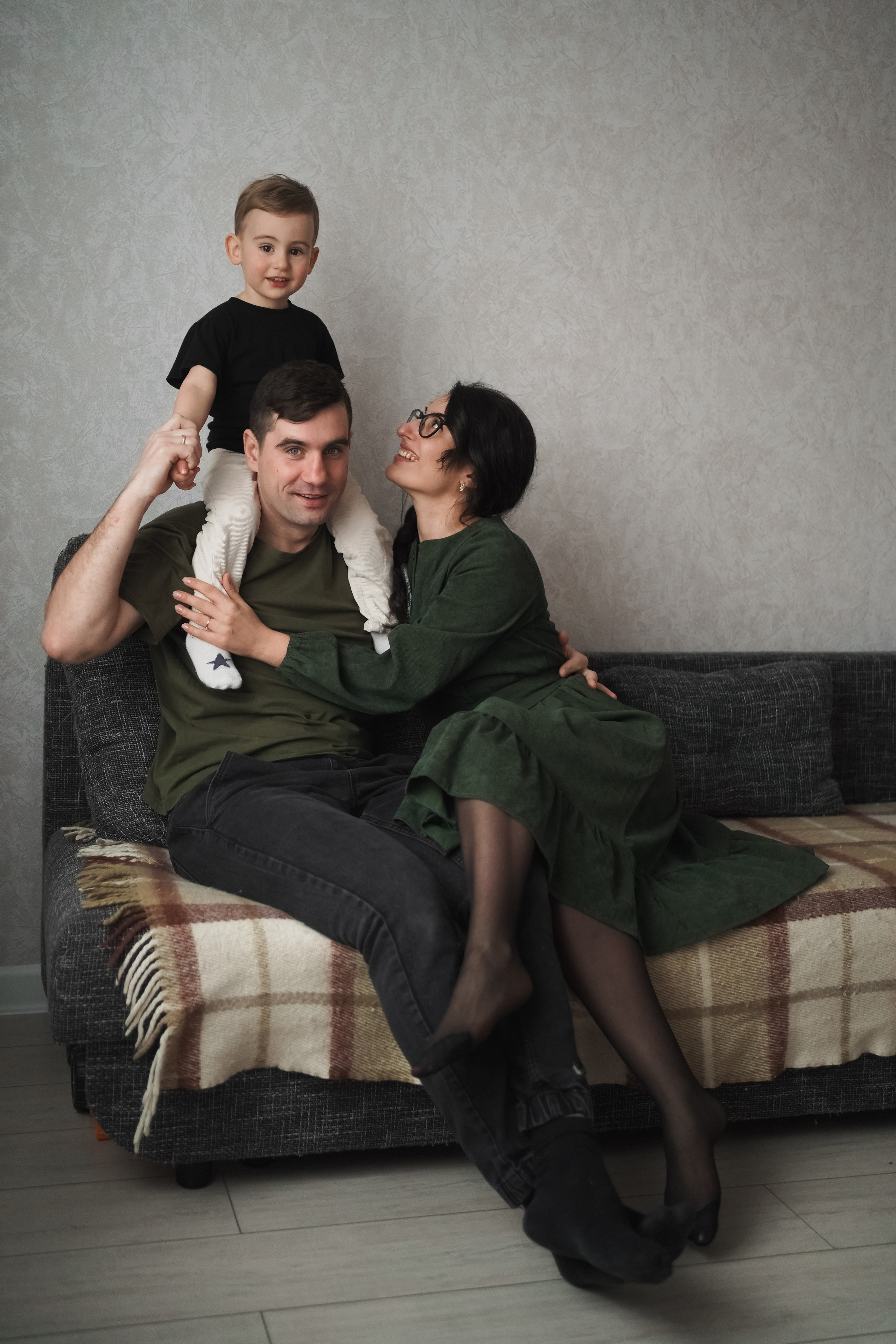 Самира, Сергей и Арсений. Свадебный и семейный фотограф в Калининграде Алина Свиклан