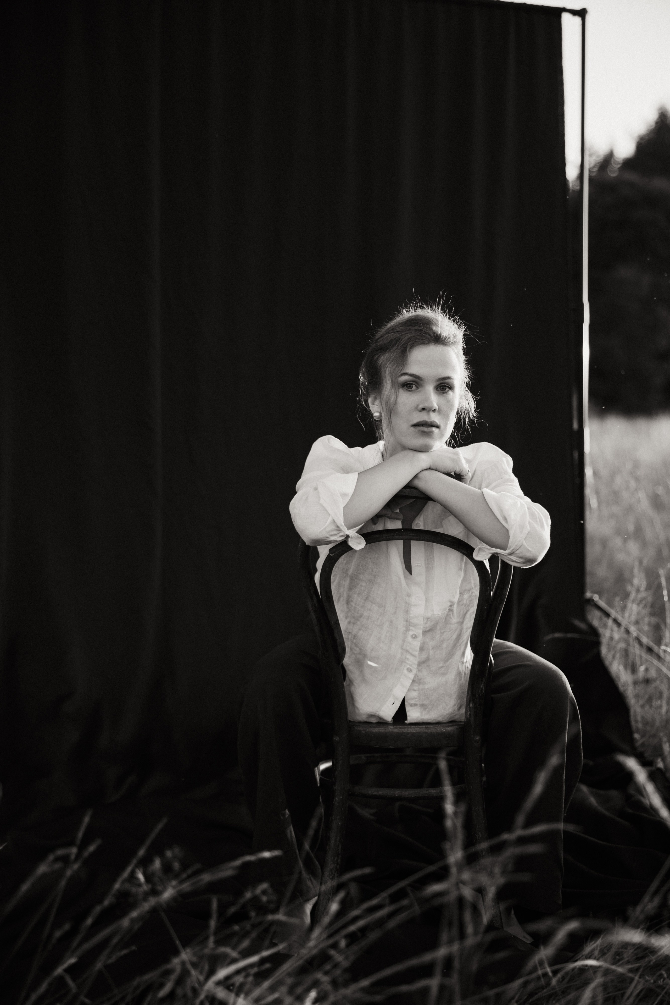 Фэшн съёмка в поле