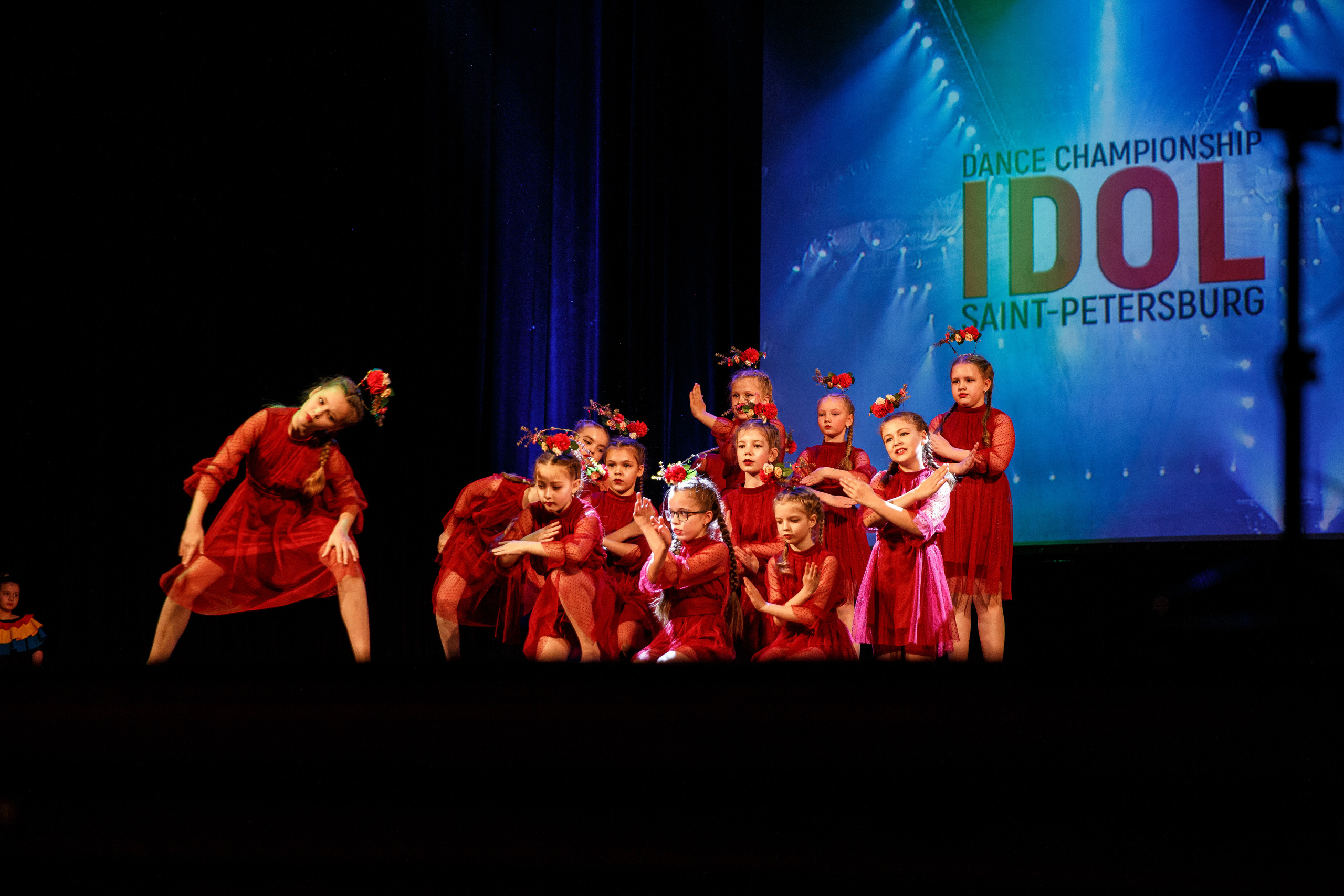 Детское танцевальное выступление. Детский и семейный фотограф в Санкт-Петербурге Елена Крюкова