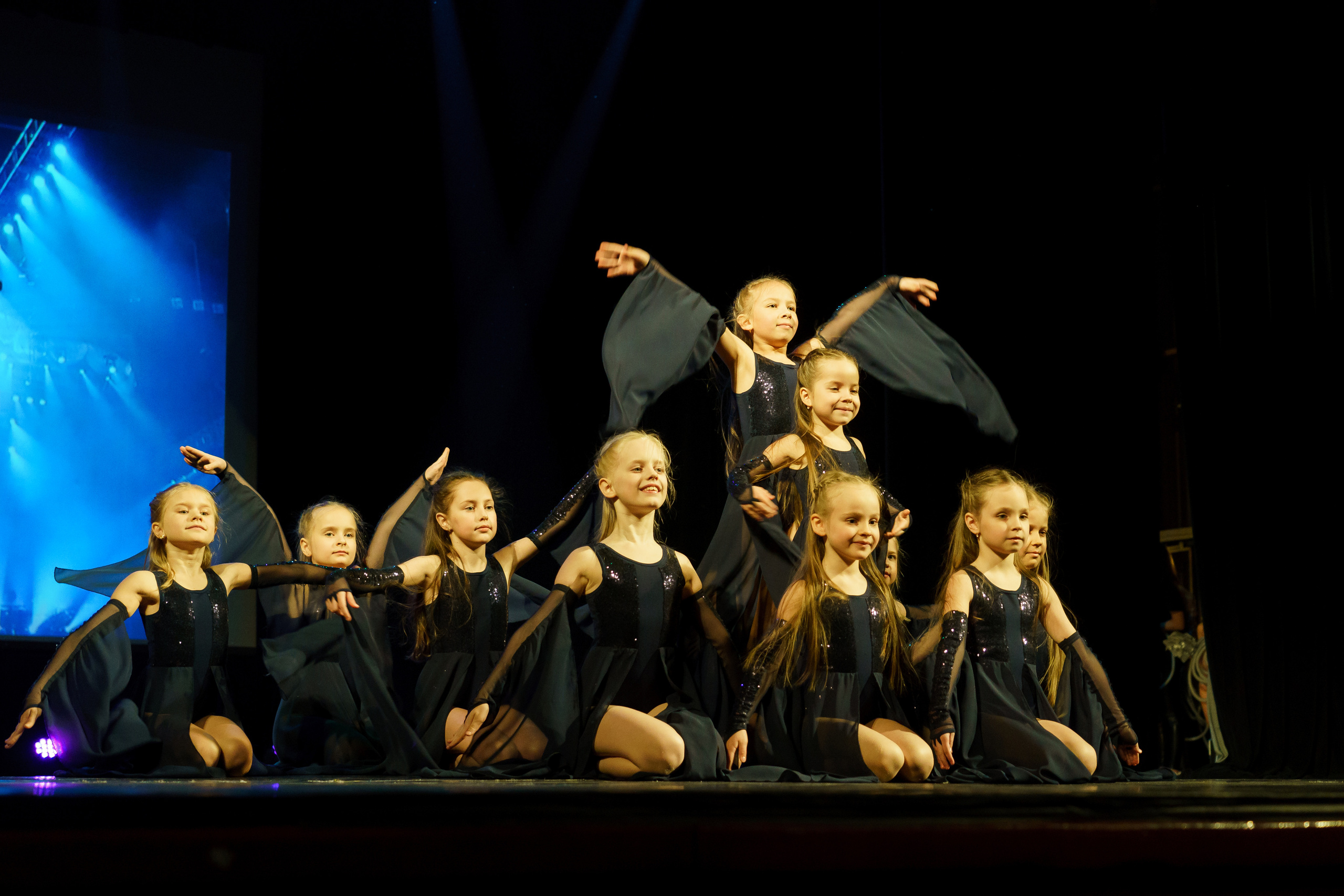 Детское танцевальное выступление. Детский и семейный фотограф в Санкт-Петербурге Елена Крюкова