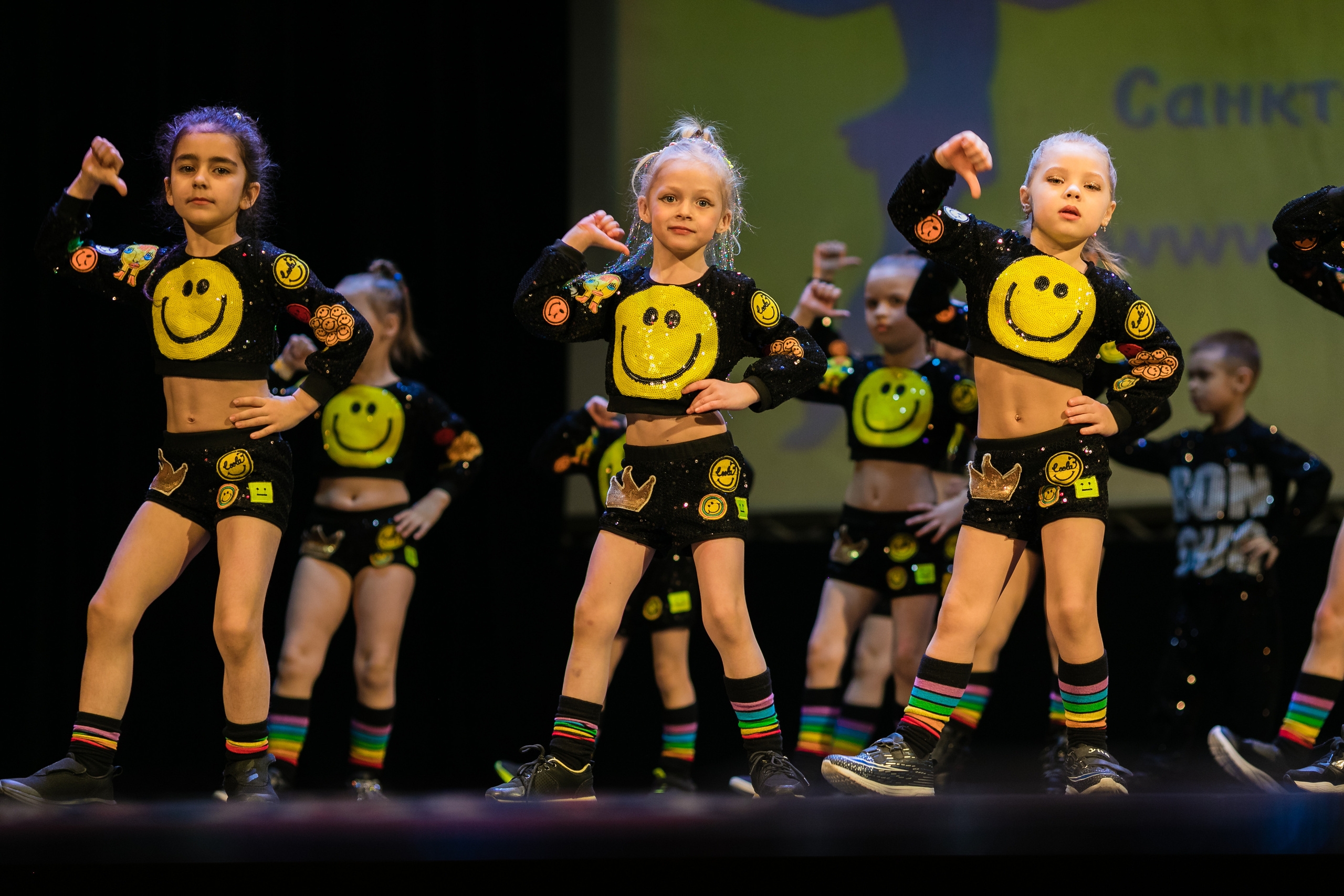 Детское танцевальное выступление. Детский и семейный фотограф в Санкт-Петербурге Елена Крюкова