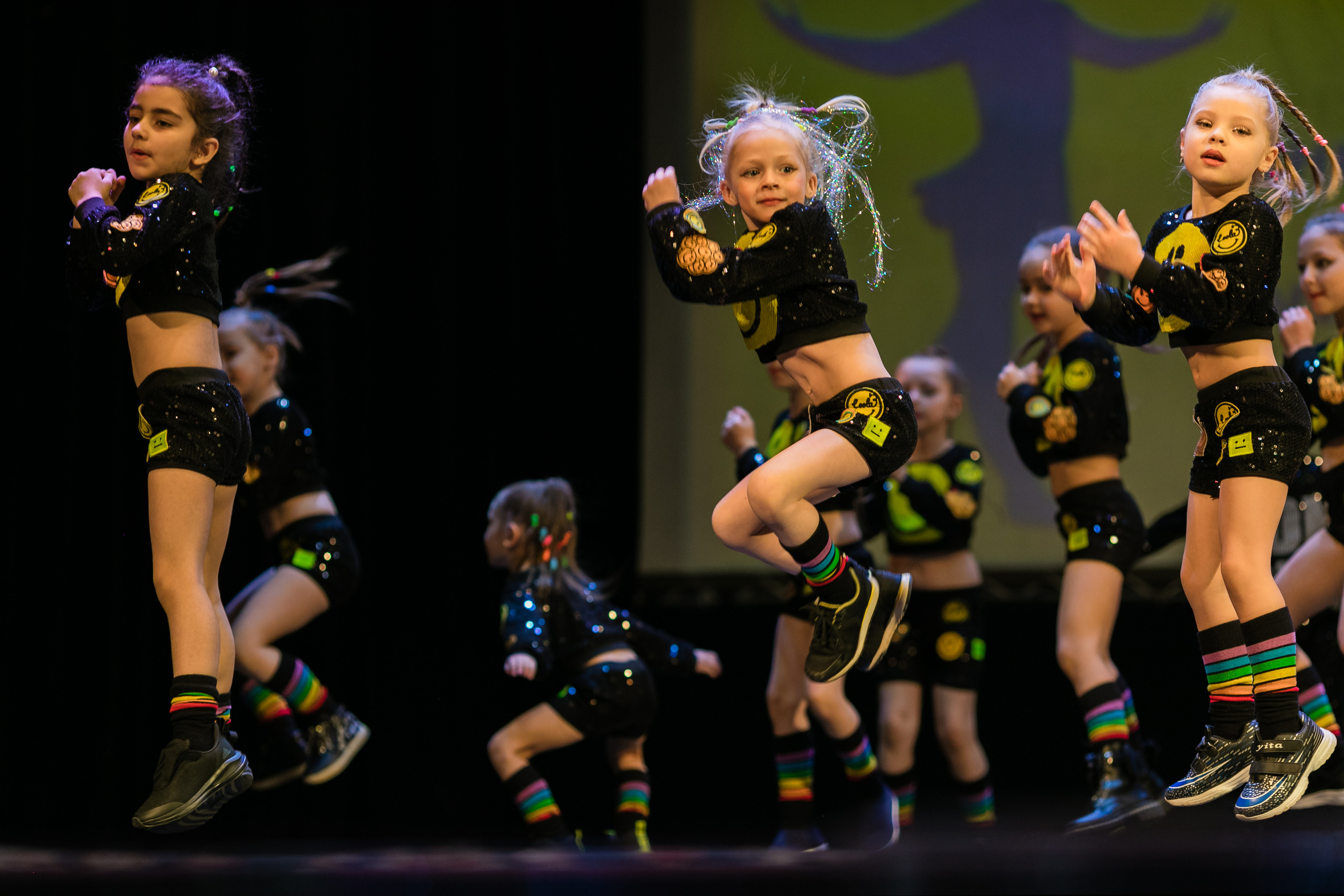 Детское танцевальное выступление. Детский и семейный фотограф в Санкт-Петербурге Елена Крюкова