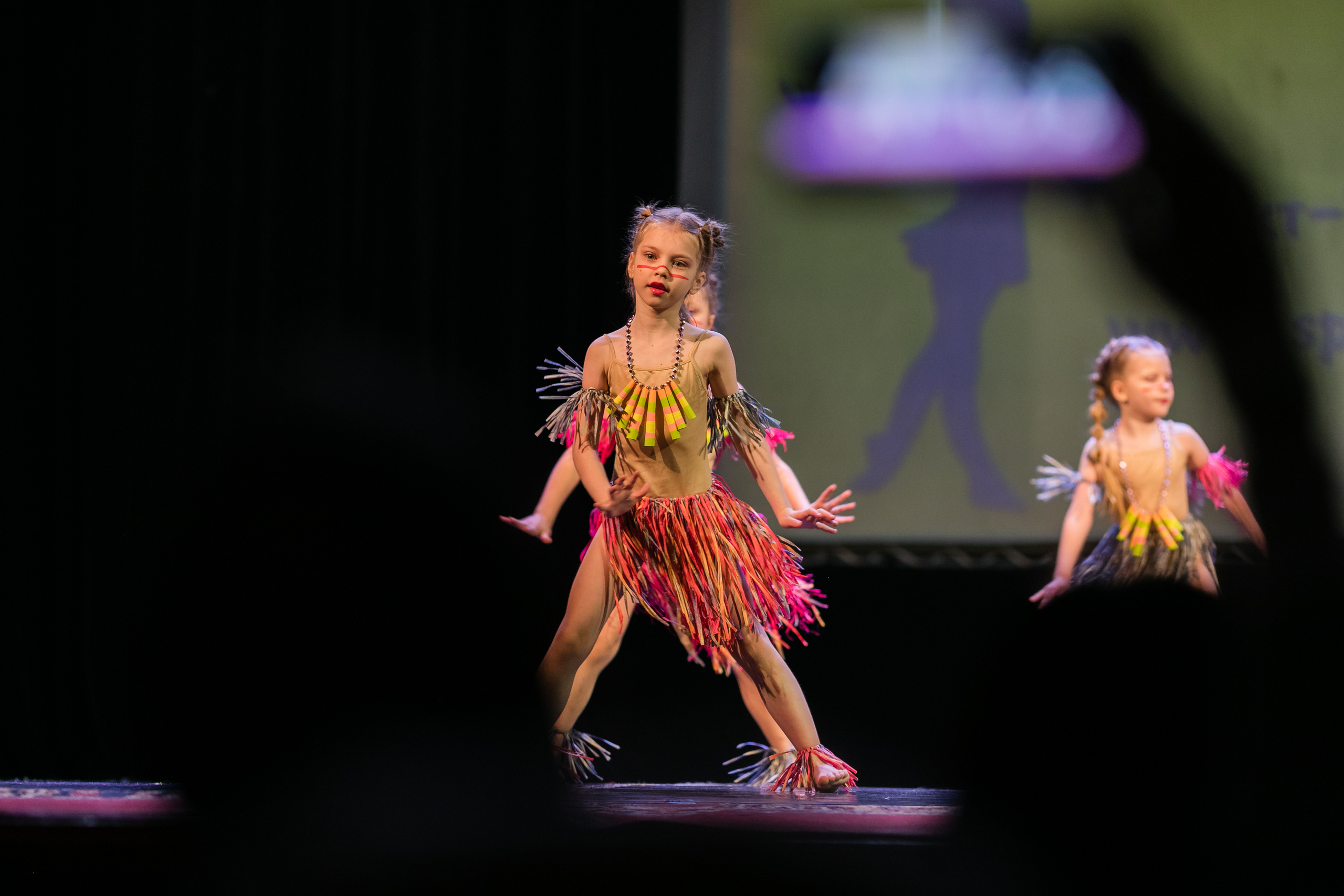 Детское танцевальное выступление. Детский и семейный фотограф в Санкт-Петербурге Елена Крюкова