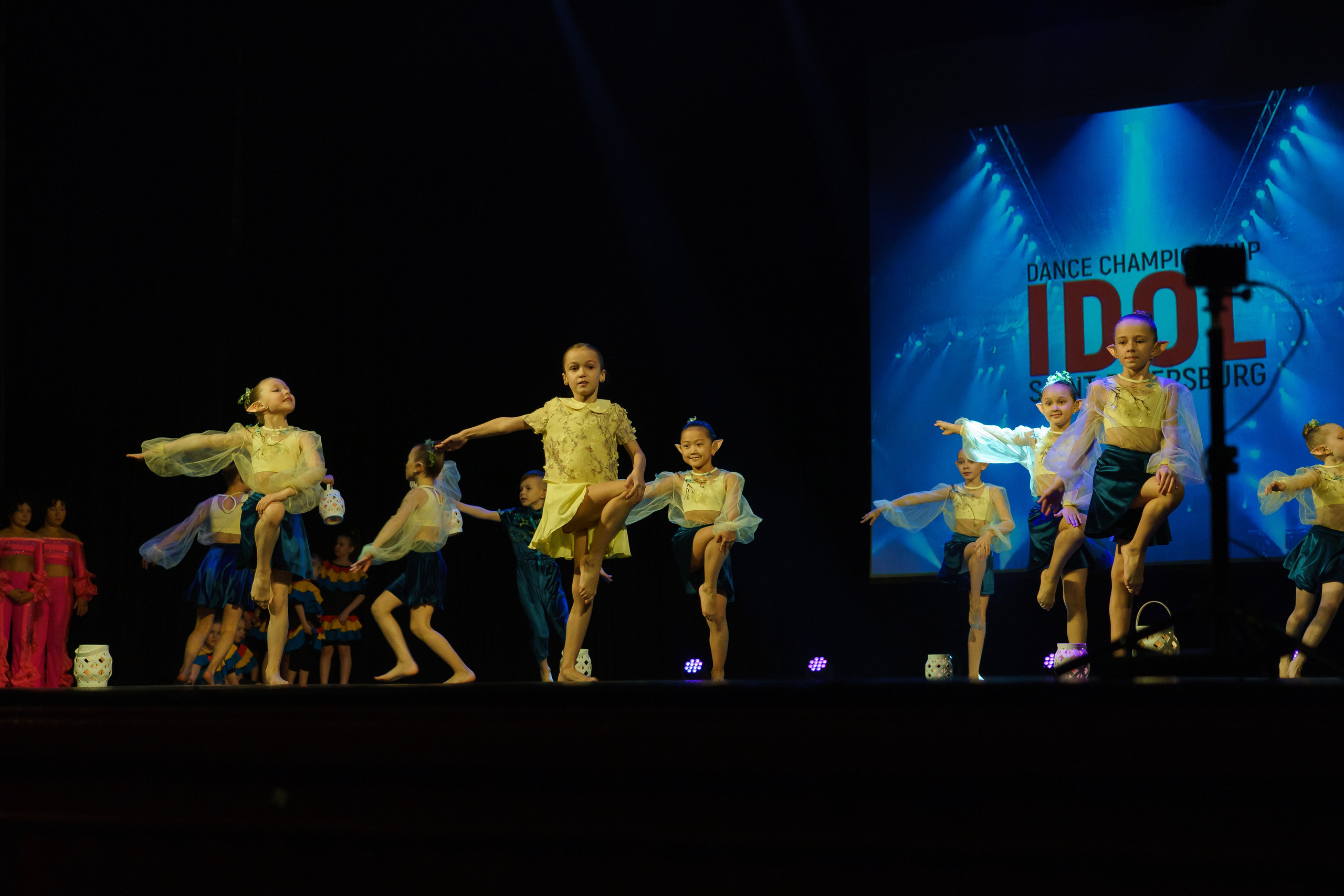 Детское танцевальное выступление. Детский и семейный фотограф в Санкт-Петербурге Елена Крюкова