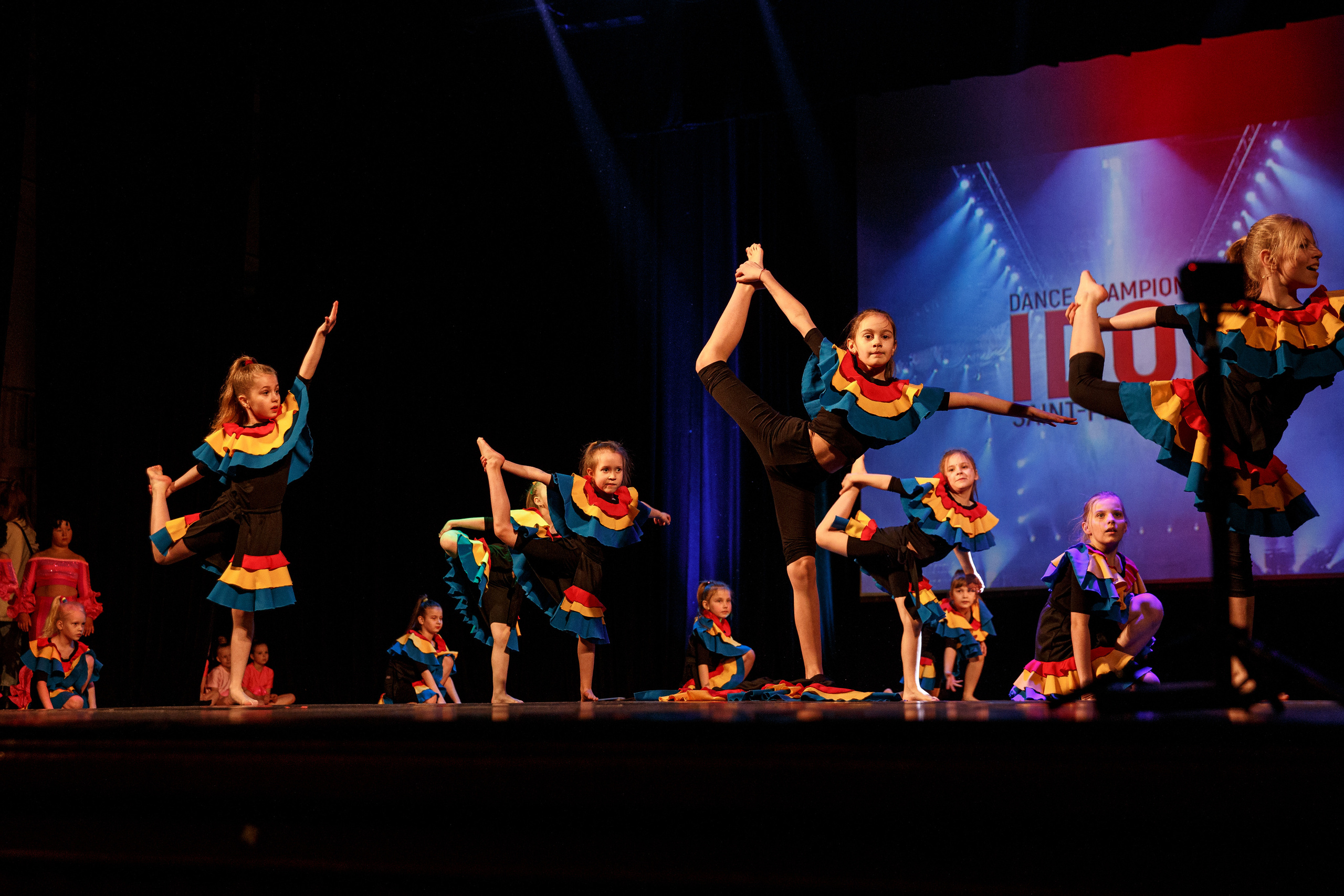 Детское танцевальное выступление. Детский и семейный фотограф в Санкт-Петербурге Елена Крюкова
