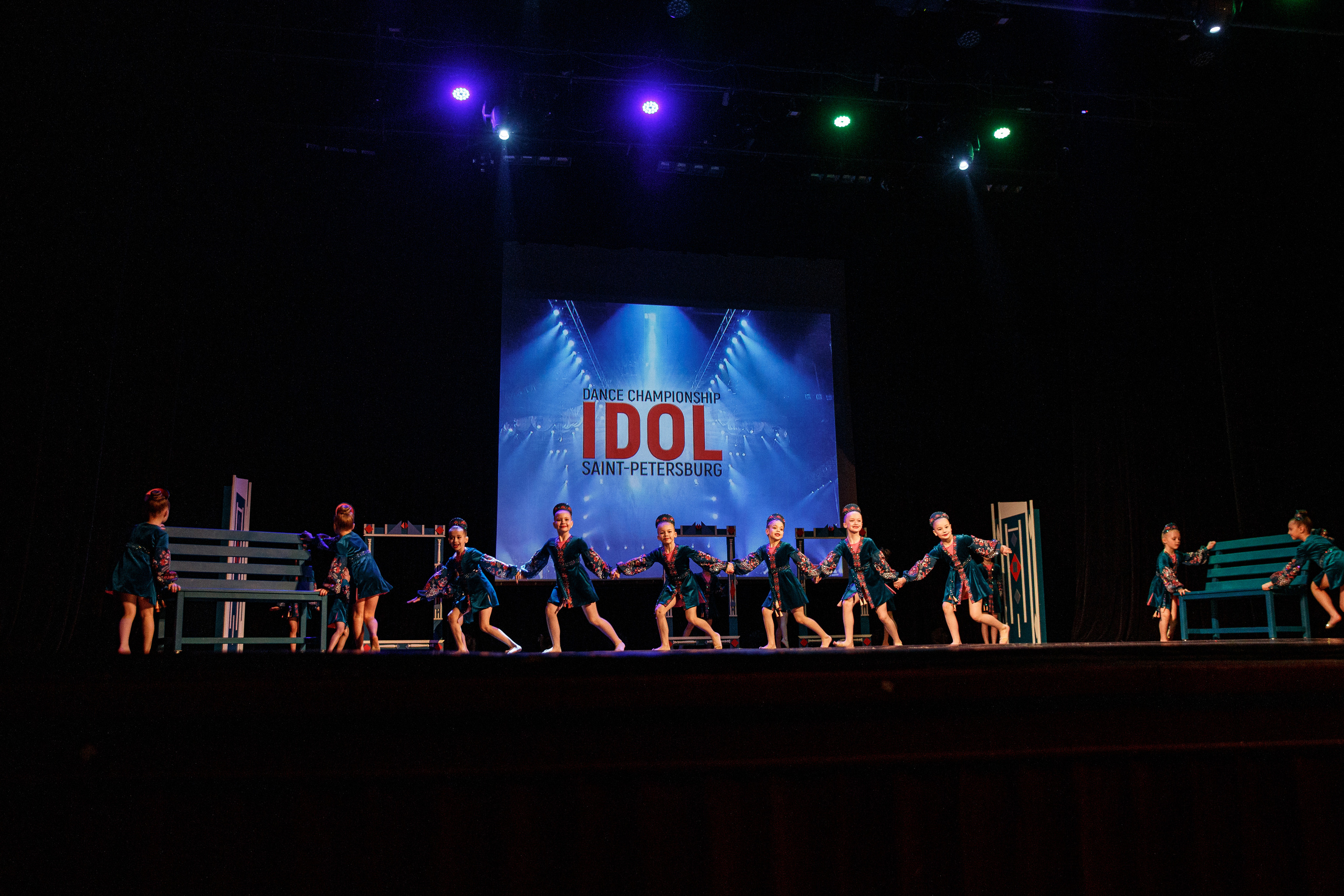 Детское танцевальное выступление. Детский и семейный фотограф в Санкт-Петербурге Елена Крюкова