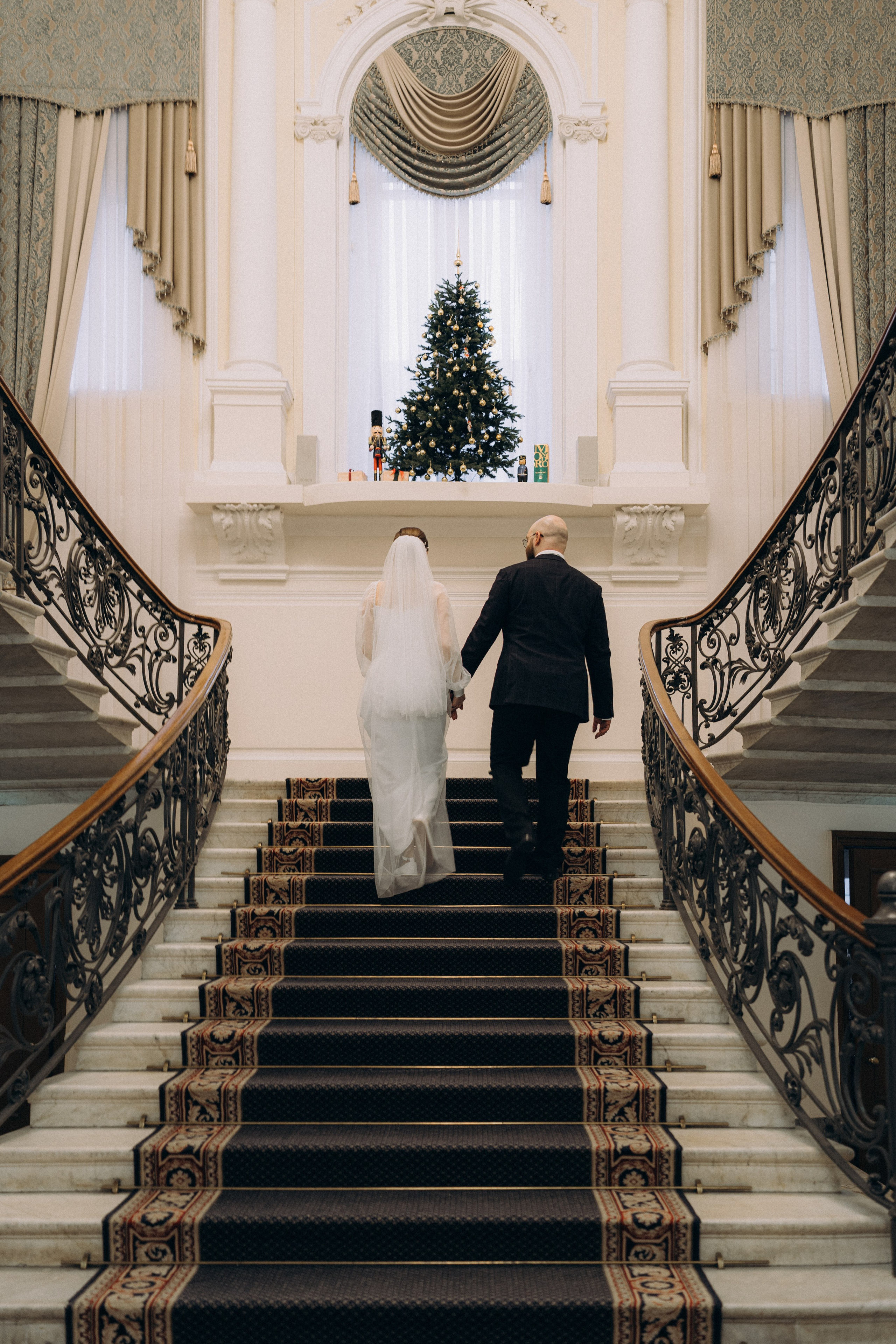 СВАДЕБНАЯ СЬЕМКА ВО ВТОРОМ ДВОРЦЕ (ДЕКАБРЬ) ТАКЖЕ СЬЕМКА В СТУДИИ НА ЧЕРНЫШЕВСКОЙ. Профессиональный фотограф, Санкт-Петербург — Виктория Богомолова