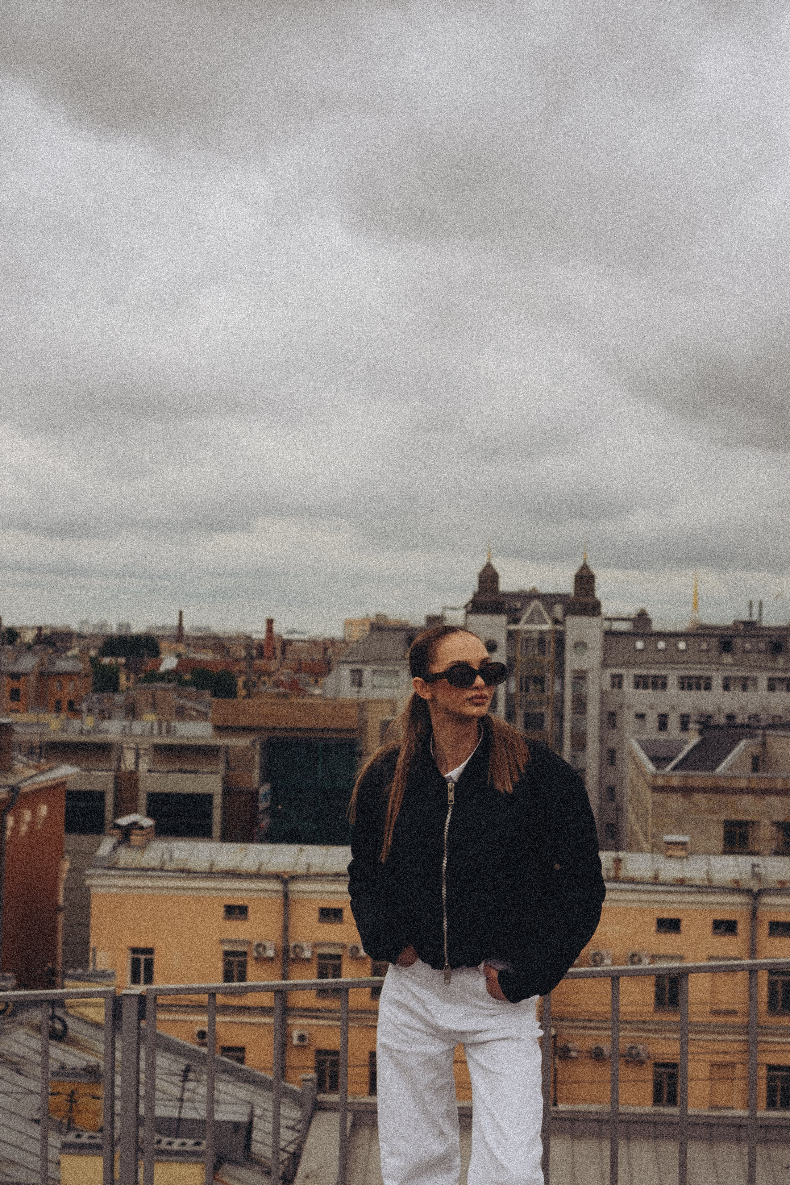 МЫ ГУЛЯЛИ ПРО КРЫШАМ ПИТЕРА. Профессиональный фотограф, Санкт-Петербург — Виктория Богомолова