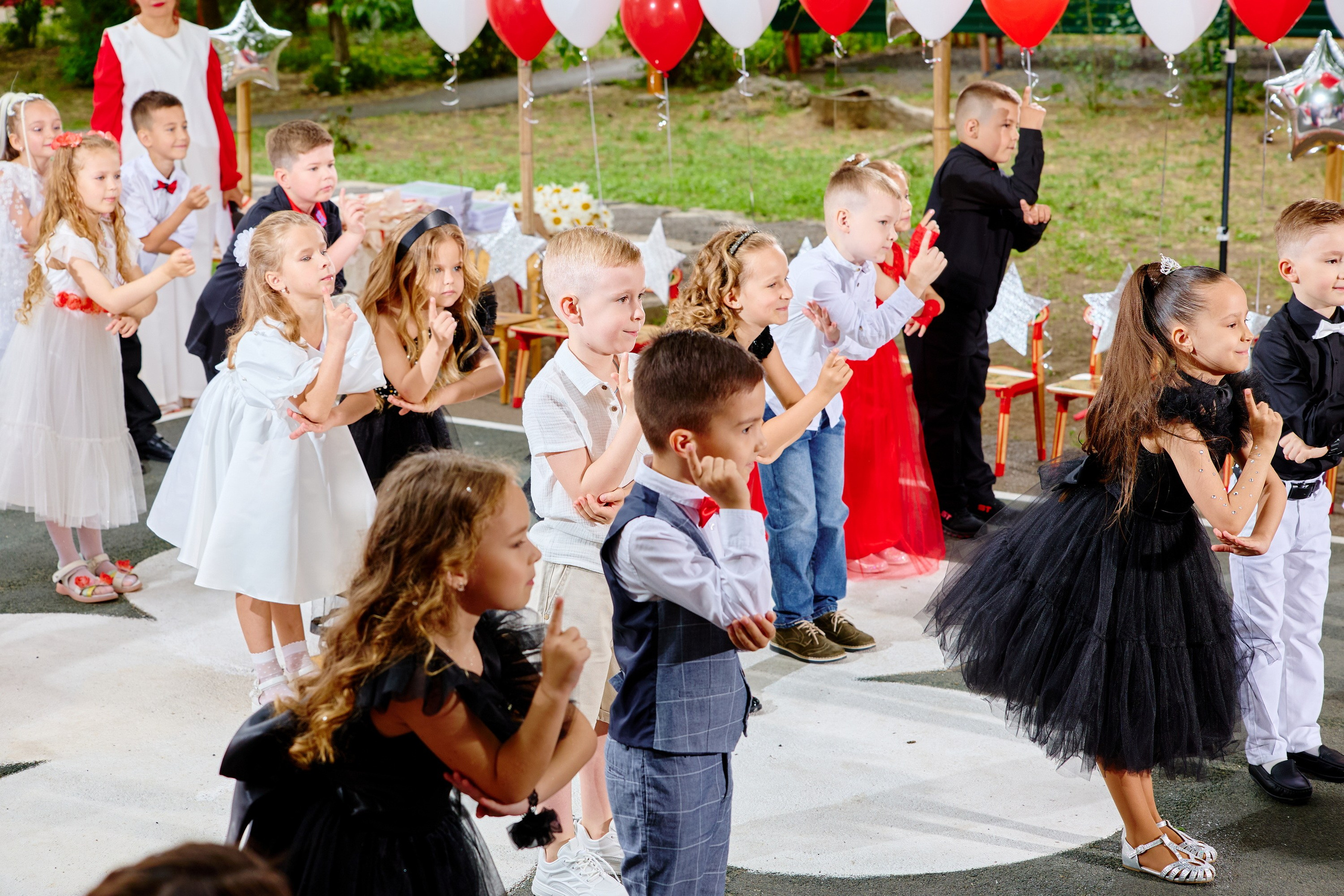 Выпускной 45 сад. Фотограф Выпускные альбомы Таганрог Сергей Коробченко