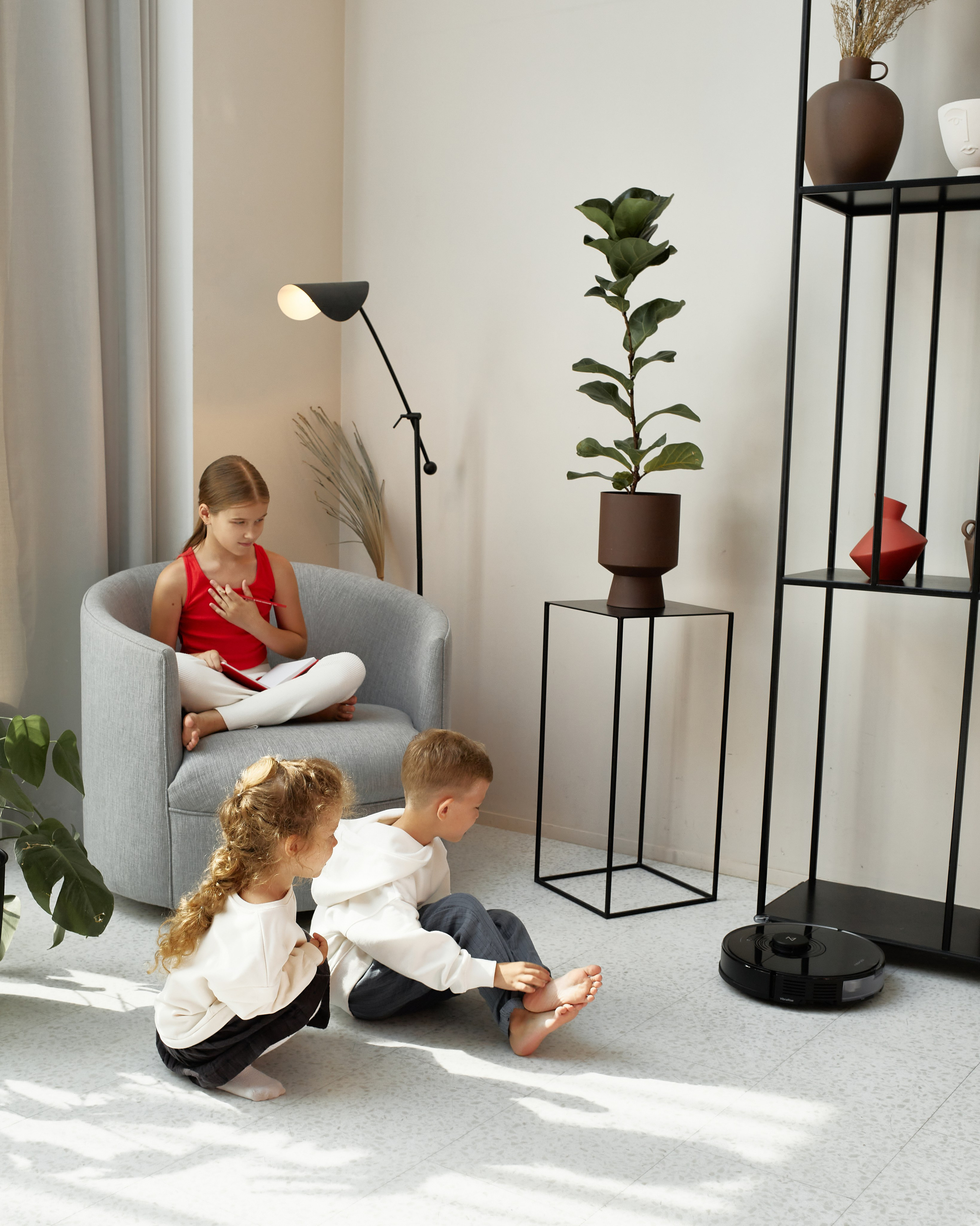 ROBOROCK. Фотограф Sasha Saunder