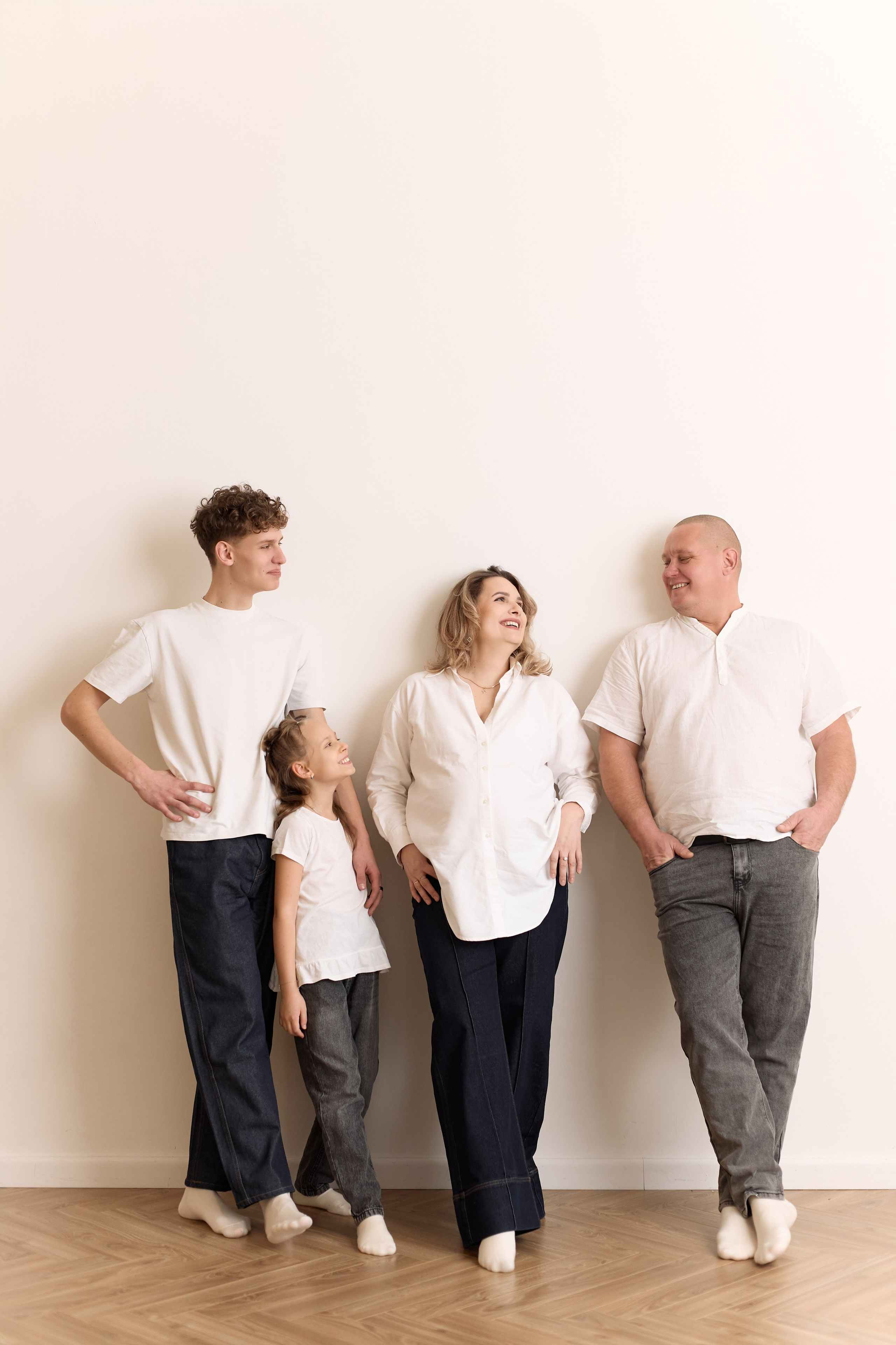 Сергей & Татьяна & Ярослав & Таисия. Фотограф Елизавета Наумова