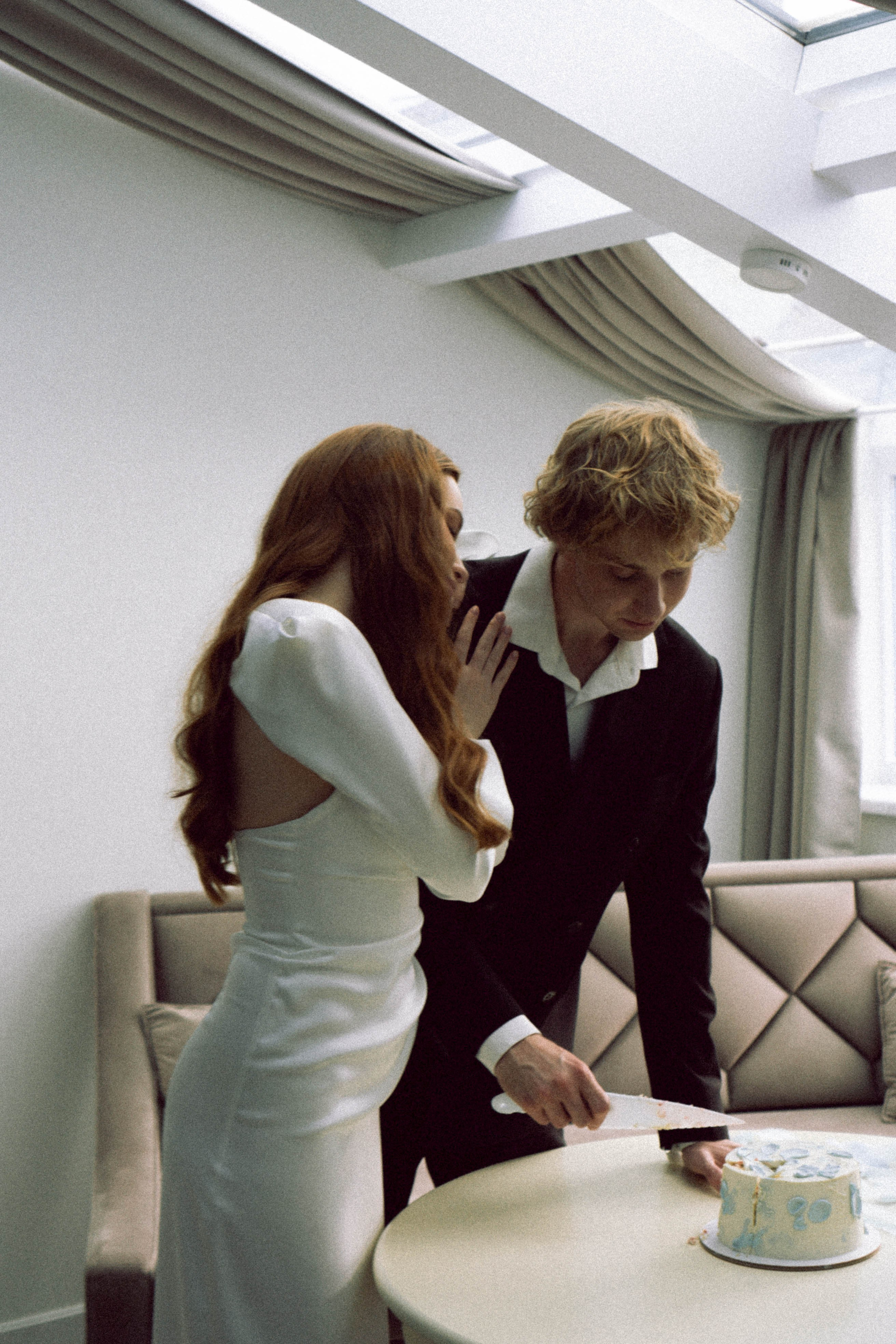 СВАДЕБНАЯ СЬЕМКА В ОТЕЛЕ. СБОРЫ ЖЕНИХА И НЕВЕСТЫ И ТАКЖЕ ТОР И ПОДГОТОВКА К ПРОГУЛКЕ. Профессиональный фотограф, Санкт-Петербург — Виктория Богомолова