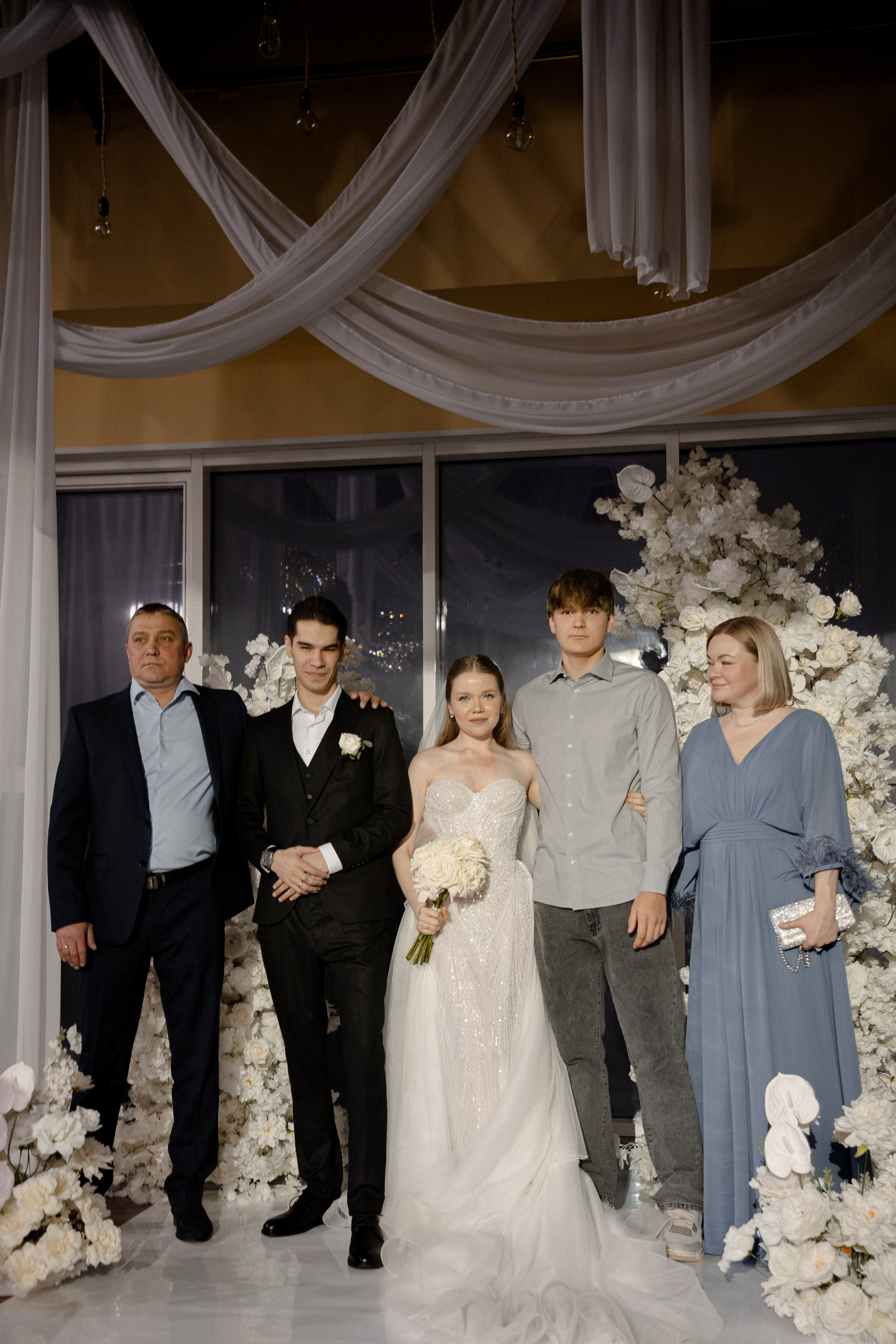 СВАДЕБНАЯ СЬЕМКА СБОРОВ В ОТЕЛЕ И ВЫЕЗД НА ЦЕРЕМОНИЮ (СНЯТО В СИБИРЕ В НИЖНЕВАРТОВСКЕ). Профессиональный фотограф, Санкт-Петербург — Виктория Богомолова