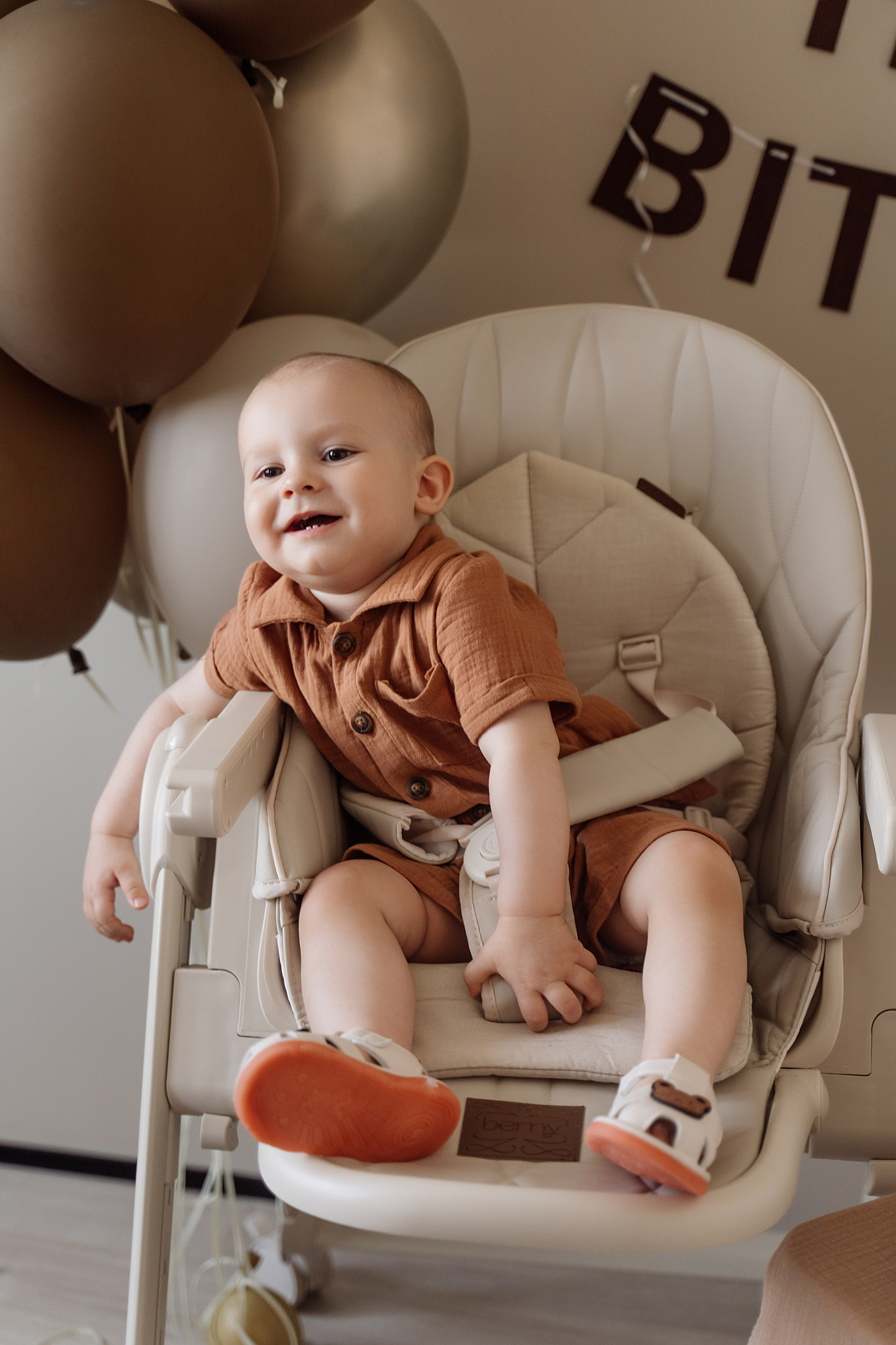 1 годик Русланчику (снимли дома). Свадебный фотограф