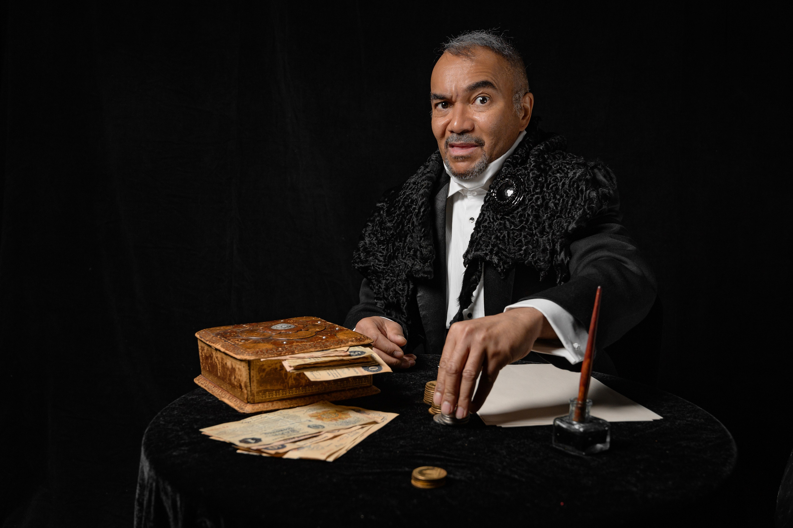 АФИША СПЕКТАКЛЯ «БЕДНОСТЬ НЕ ПОРОК». РЕПОРТАЖНЫЙ И БИЗНЕС ФОТОГРАФ В МОСКВЕ, ЕГОР НИКОЛАЕВ