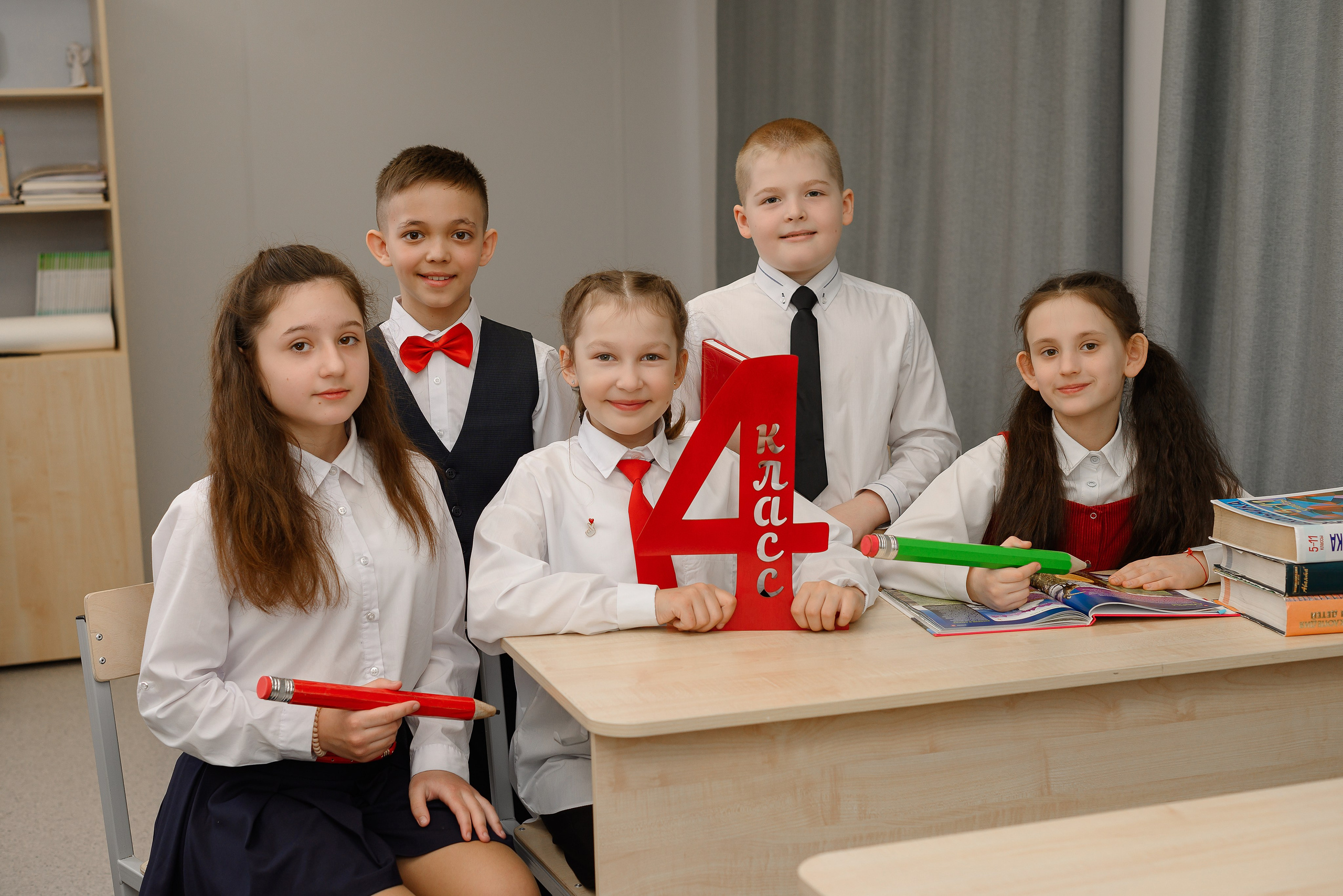 4 классы в школе. Съемка на книги. Свадебный, семейный и школьный фотограф в Бийске Ксения Мамаева