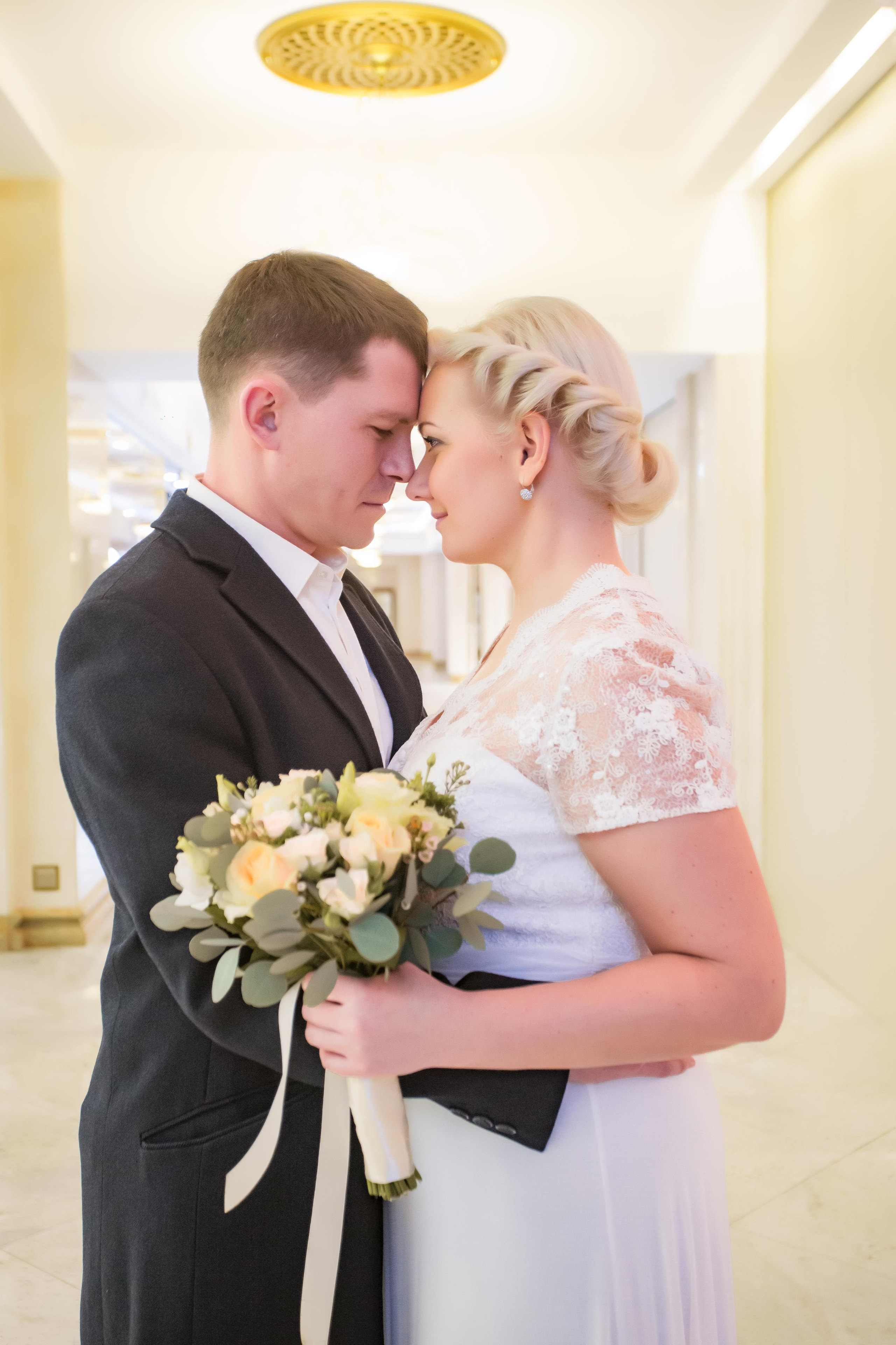 Свадебная фотосессия в ресторане Romantic в Москве