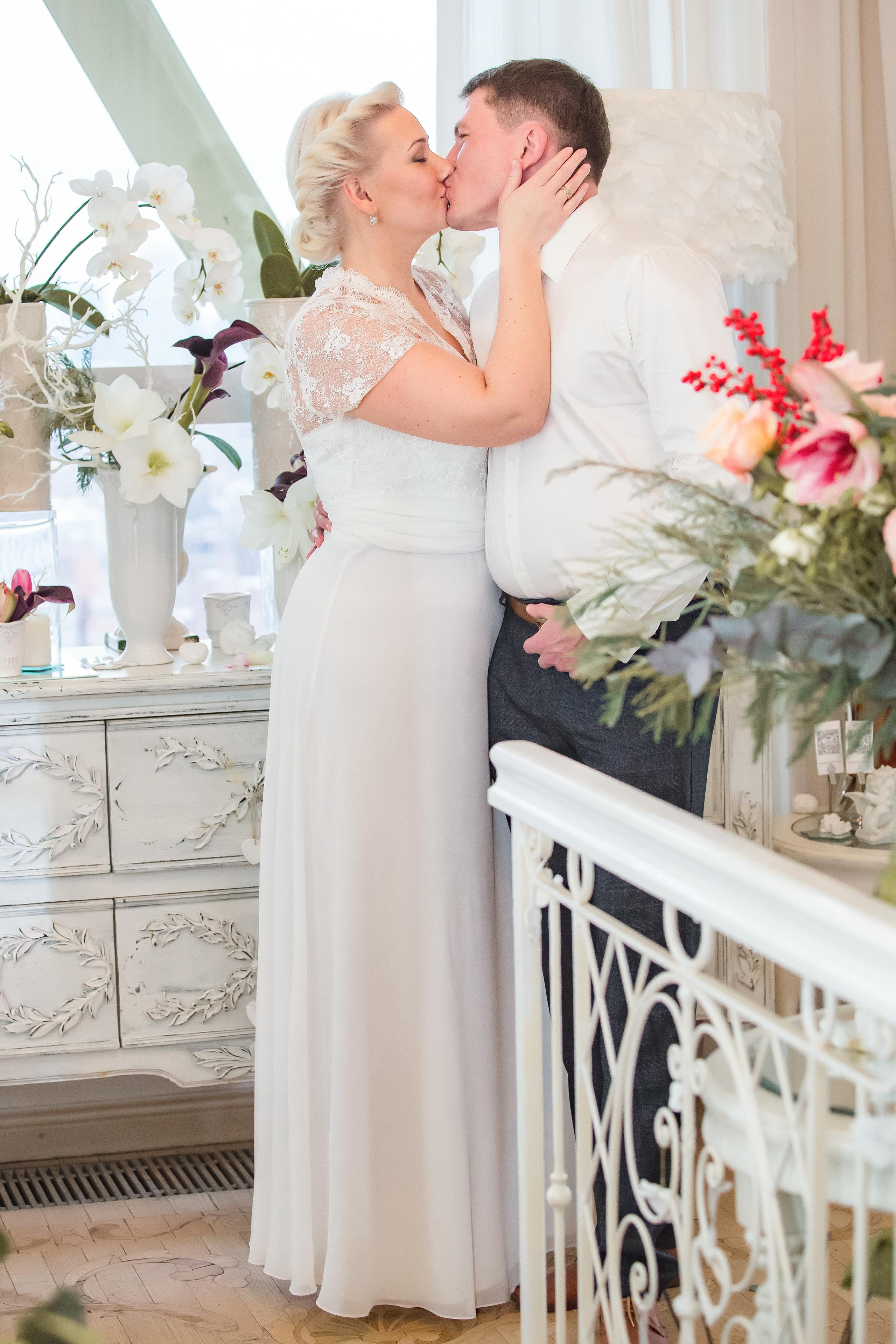 Свадебная фотосессия в ресторане Romantic в Москве